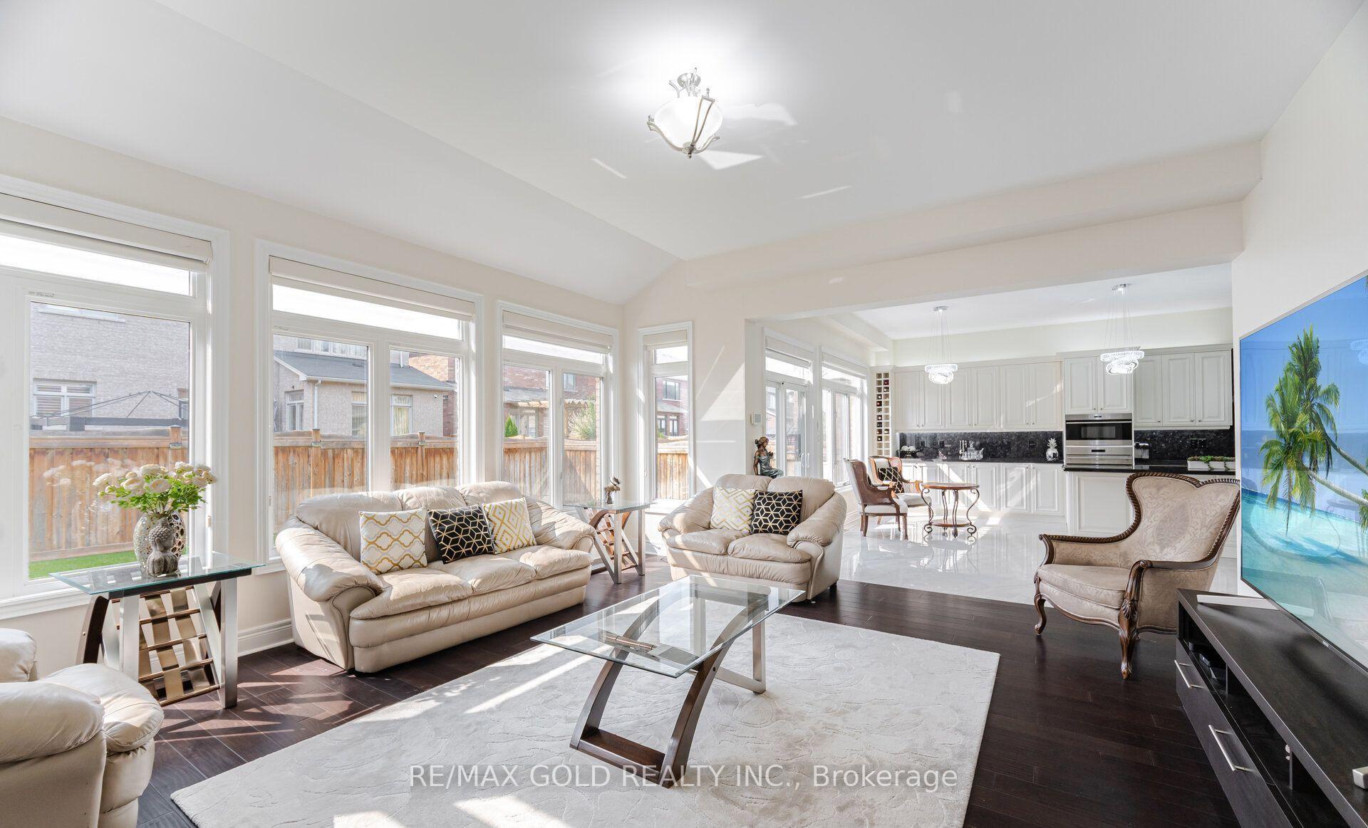 Photo 19 of 106 Rising Hill Ridge, Brampton, Bram West — HOMEH
