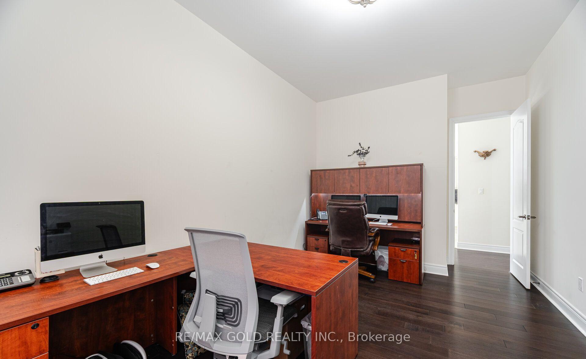 Photo 22 of 106 Rising Hill Ridge, Brampton, Bram West — HOMEH