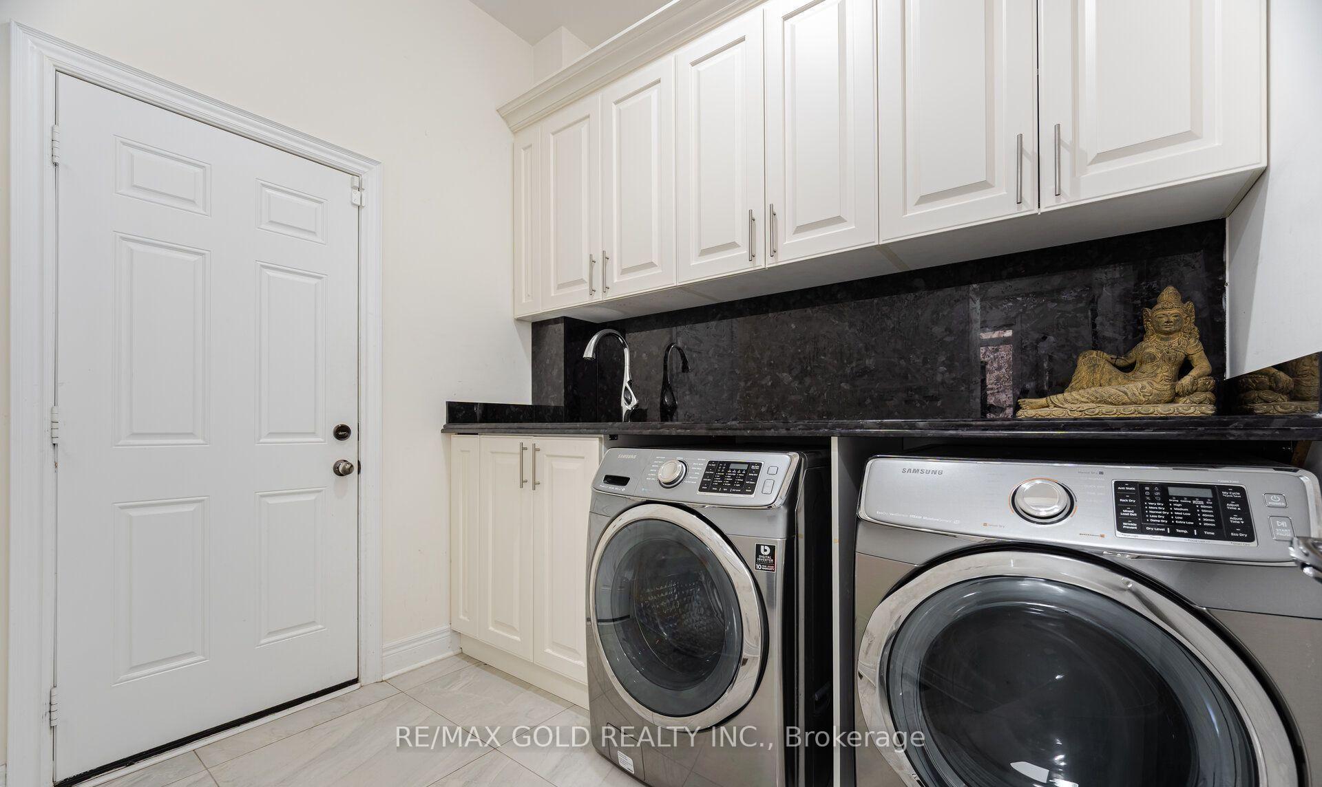 Photo 24 of 106 Rising Hill Ridge, Brampton, Bram West — HOMEH