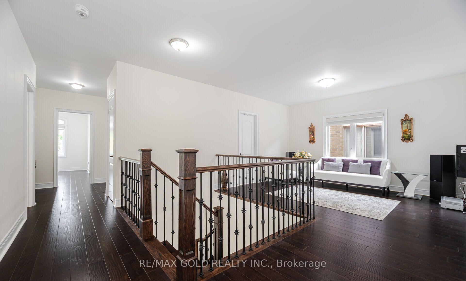 Photo 25 of 106 Rising Hill Ridge, Brampton, Bram West — HOMEH