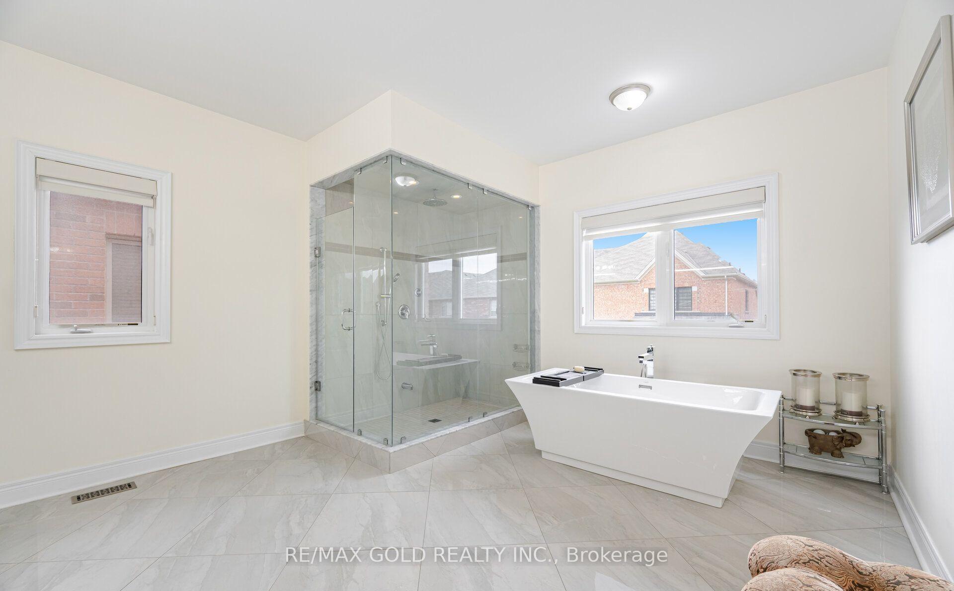 Photo 32 of 106 Rising Hill Ridge, Brampton, Bram West — HOMEH