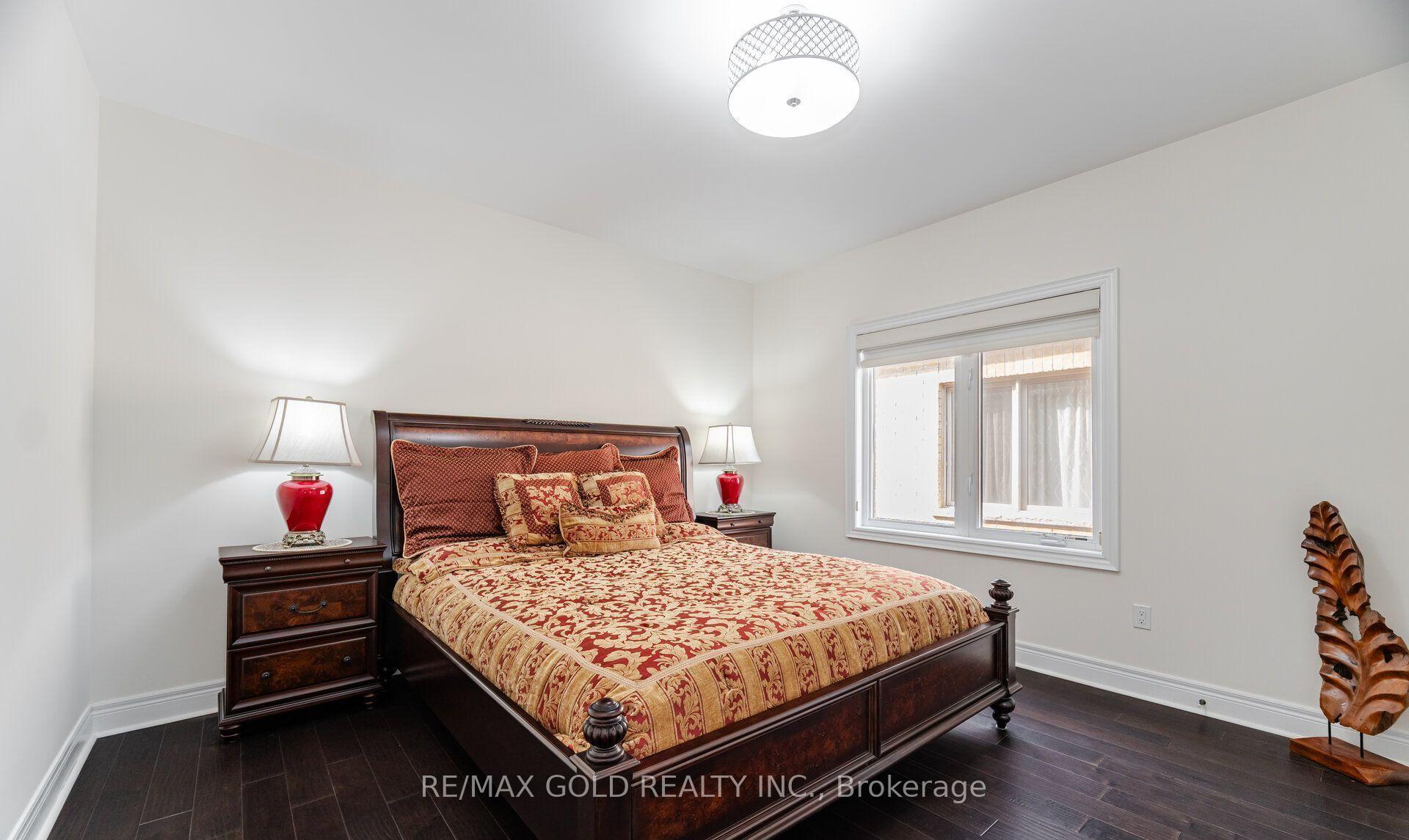 Photo 33 of 106 Rising Hill Ridge, Brampton, Bram West — HOMEH