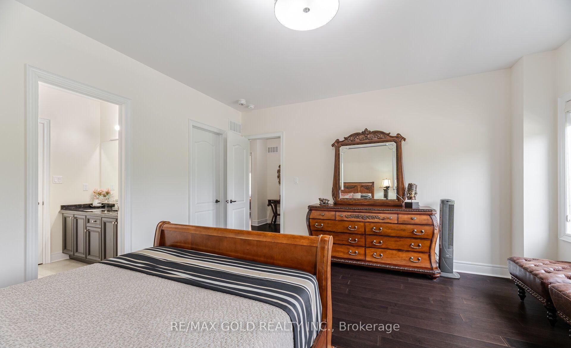 Photo 40 of 106 Rising Hill Ridge, Brampton, Bram West — HOMEH