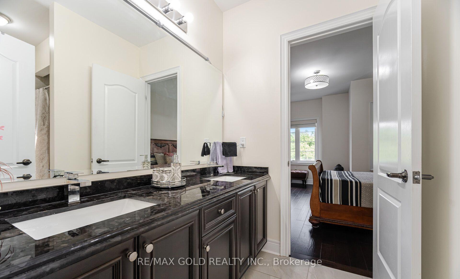 Photo 41 of 106 Rising Hill Ridge, Brampton, Bram West — HOMEH