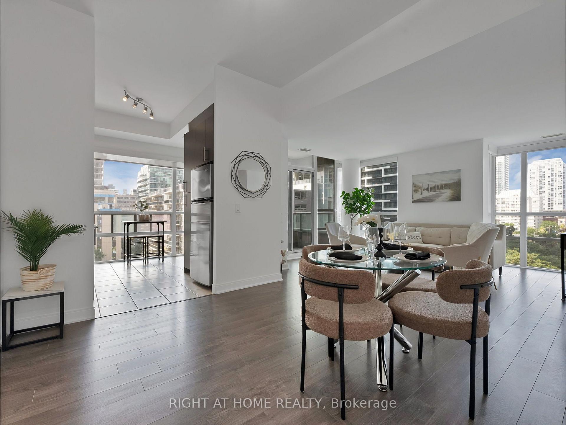 Photo 6 of Unit 812, 88 Broadway Avenue, Toronto, Mount Pleasant West — HOMEH