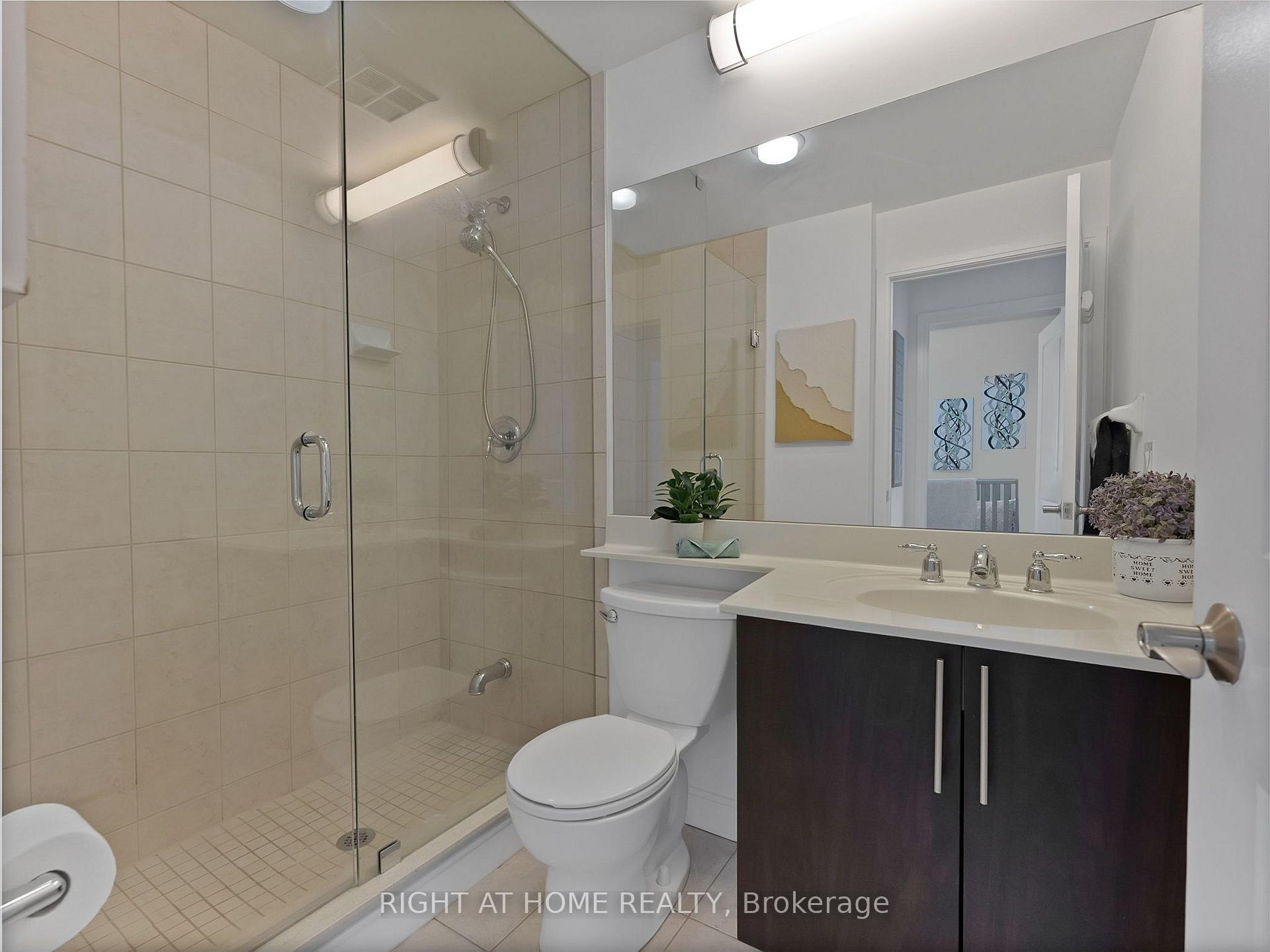 Photo 10 of Unit 812, 88 Broadway Avenue, Toronto, Mount Pleasant West — HOMEH