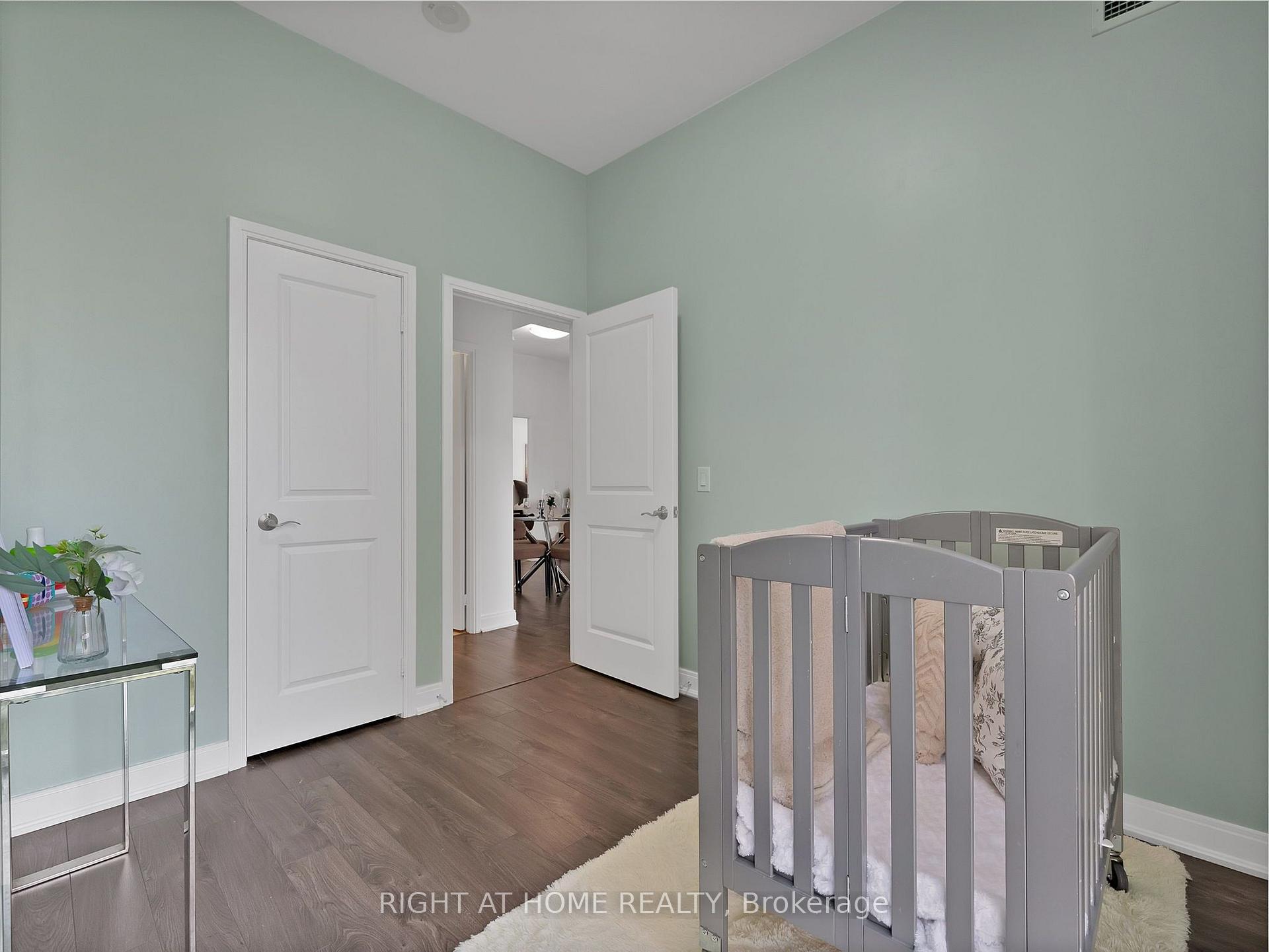 Photo 12 of Unit 812, 88 Broadway Avenue, Toronto, Mount Pleasant West — HOMEH