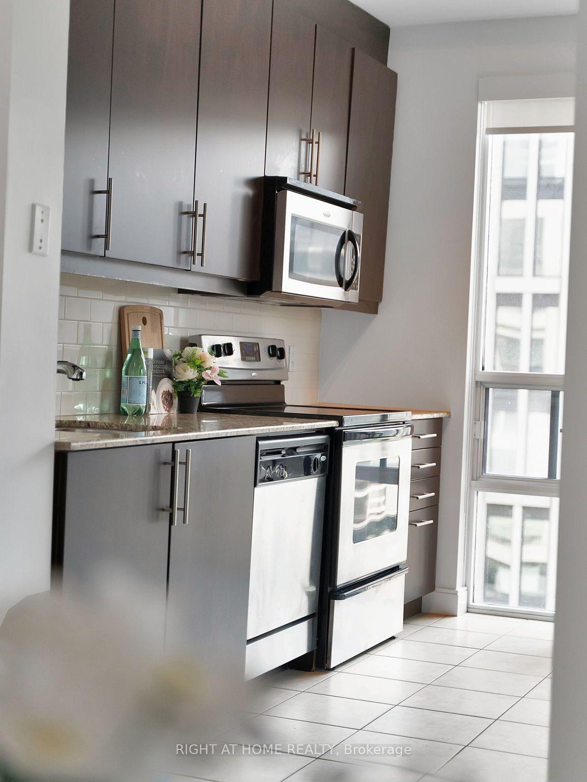Photo 27 of Unit 812, 88 Broadway Avenue, Toronto, Mount Pleasant West — HOMEH