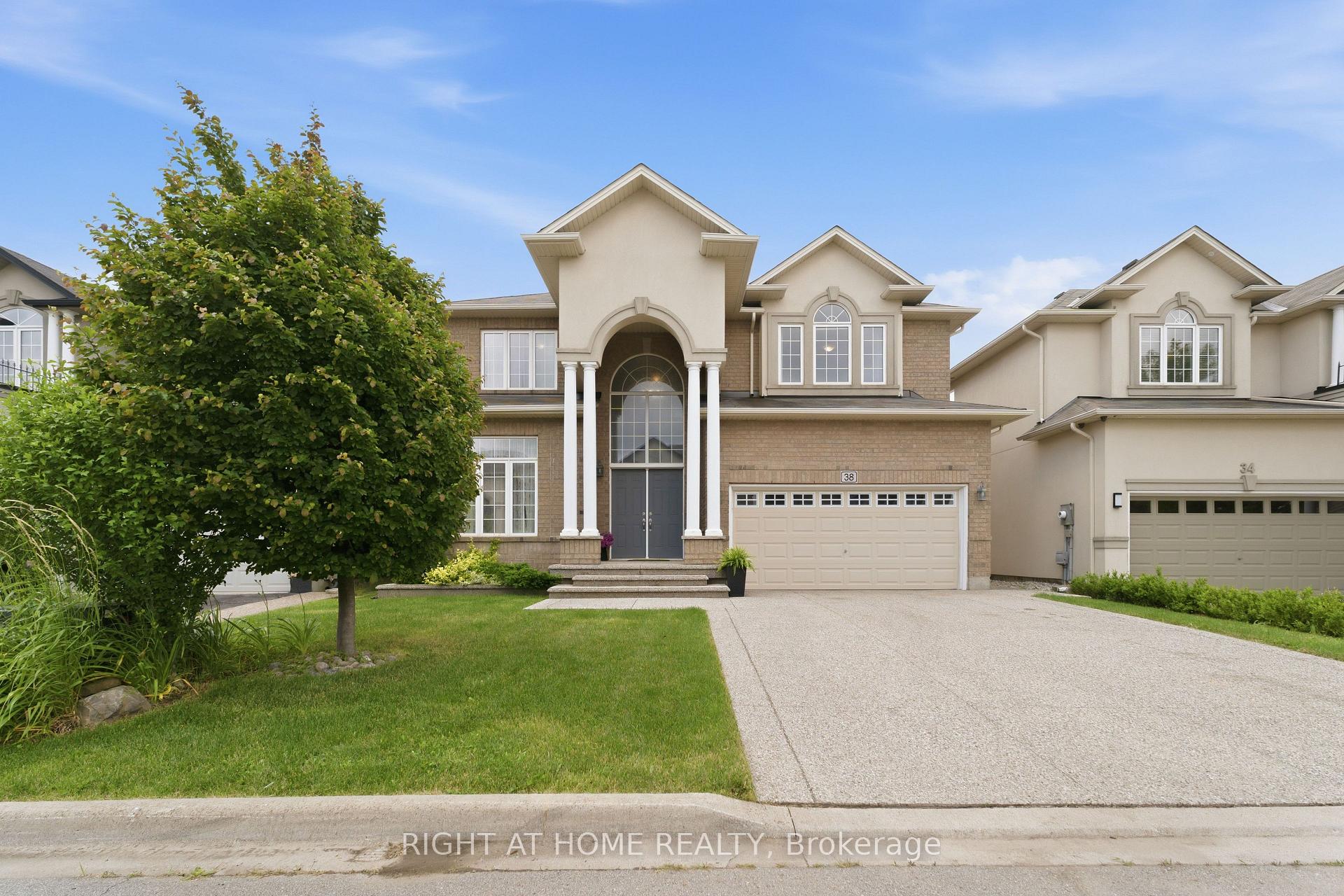 Photo 1 of 38 Weaver Drive, Hamilton, Meadowlands — HOMEH
