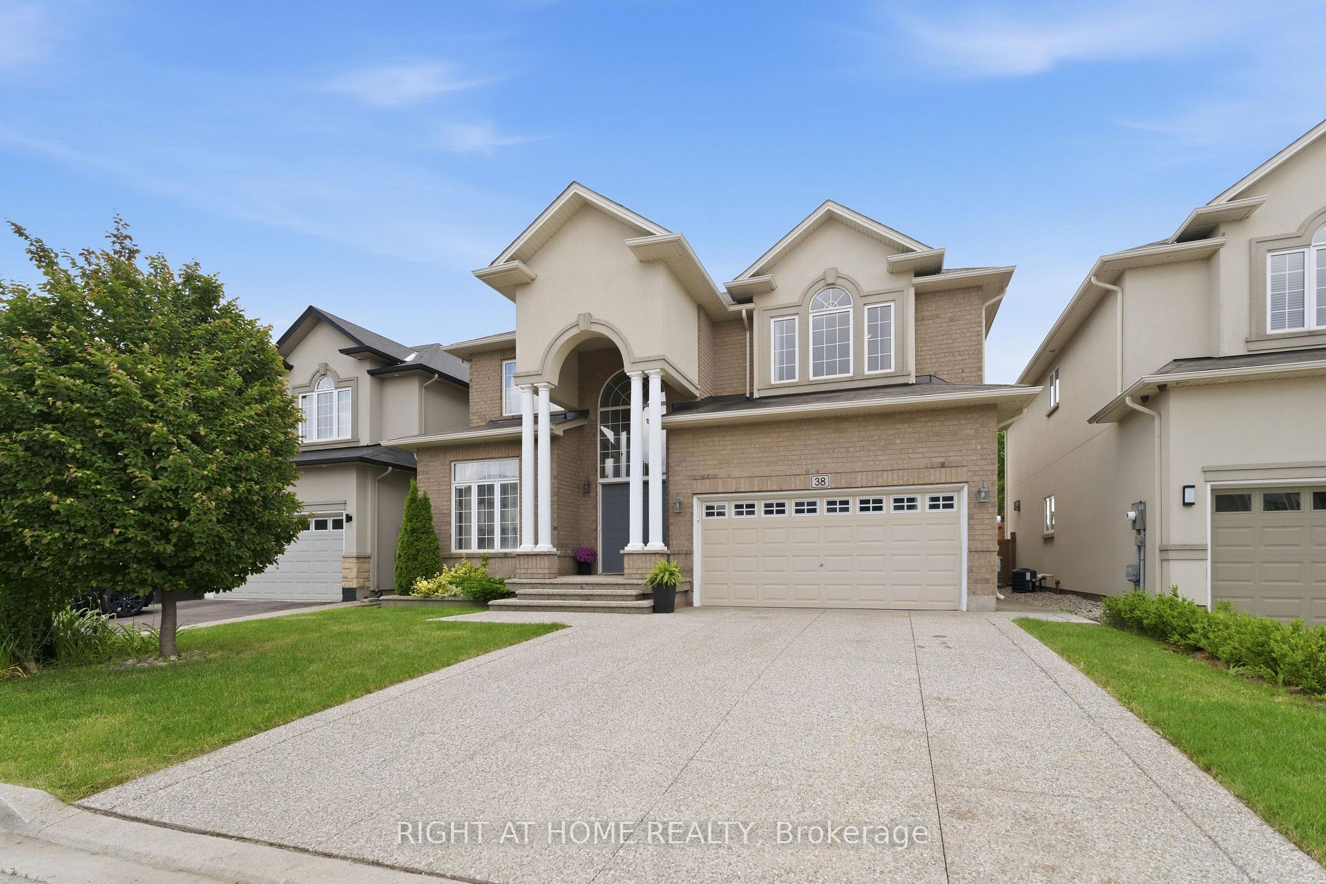 Photo 2 of 38 Weaver Drive, Hamilton, Meadowlands — HOMEH