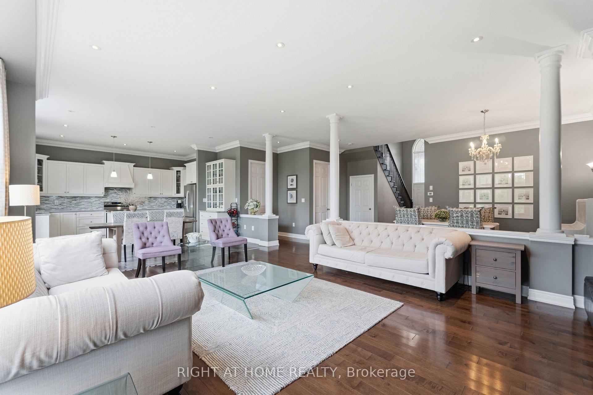 Photo 9 of 38 Weaver Drive, Hamilton, Meadowlands — HOMEH