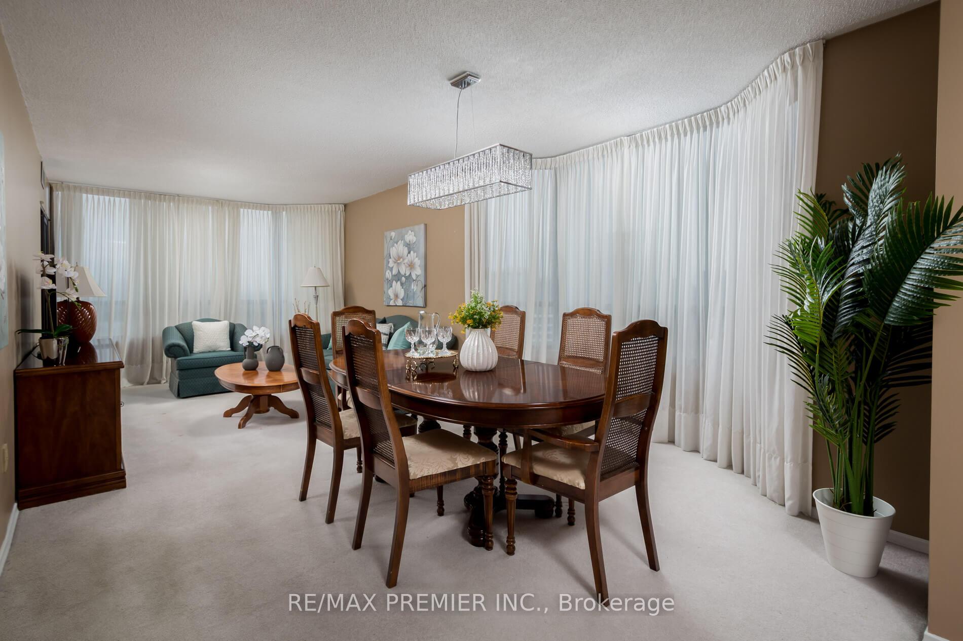 Photo 7 of Unit 1614, 7440 Bathurst Street, Vaughan, Brownridge — HOMEH