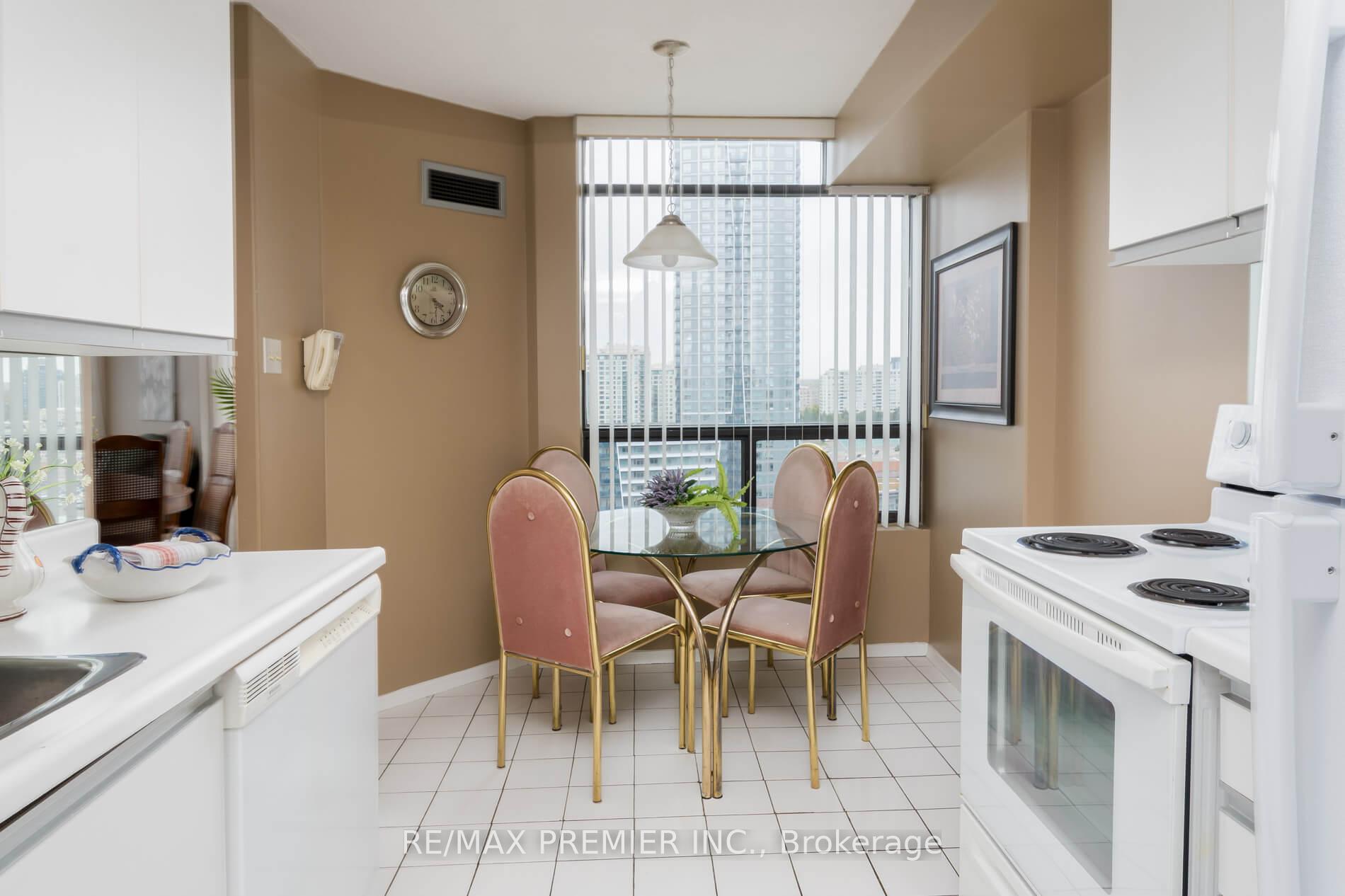 Photo 15 of Unit 1614, 7440 Bathurst Street, Vaughan, Brownridge — HOMEH