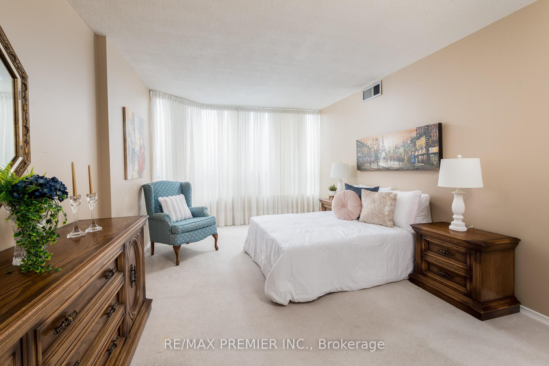 Photo 21 of Unit 1614, 7440 Bathurst Street, Vaughan, Brownridge — HOMEH