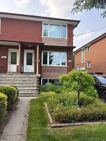 Front of Unit Lower, 28 Jellicoe Avenue