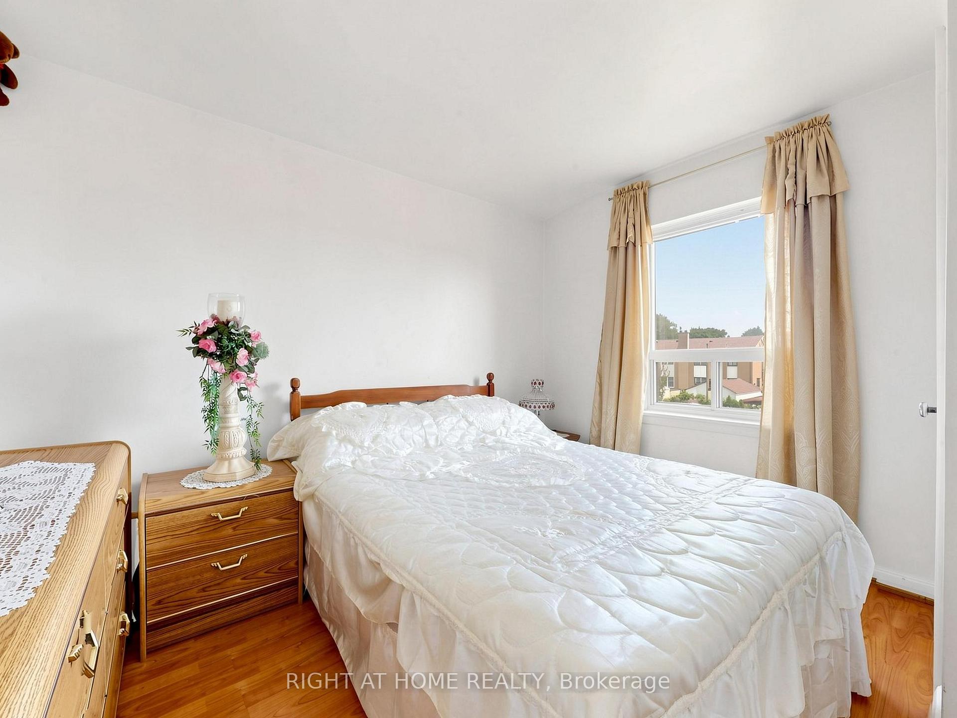 Photo 14 of 771 Birchmount Road, Scarborough, Ionview — HOMEH