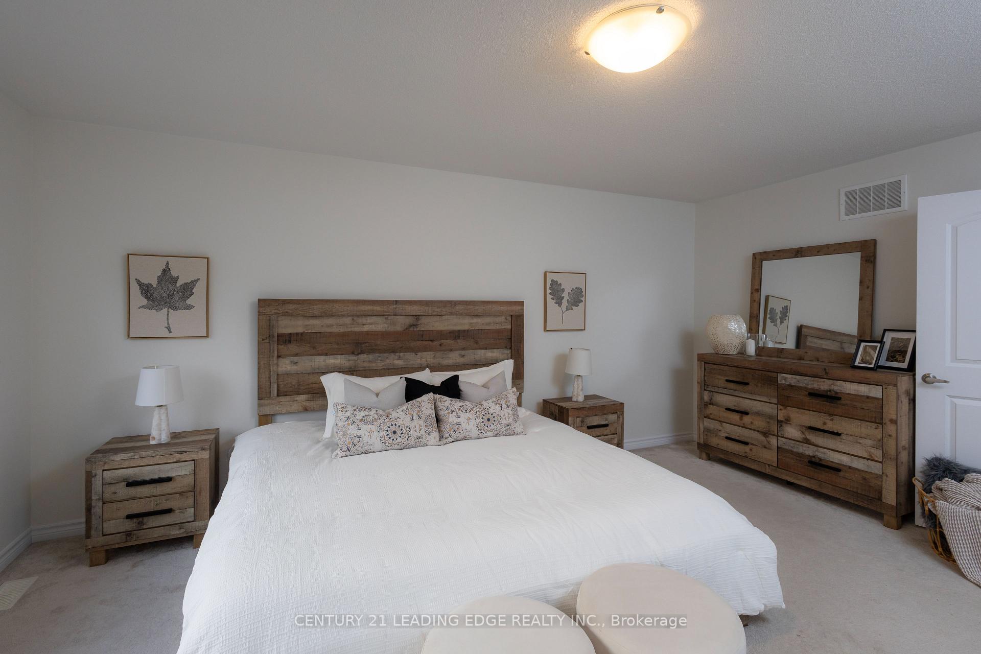 Photo 24 of 60 Bremner Street, Whitby, Rolling Acres — HOMEH