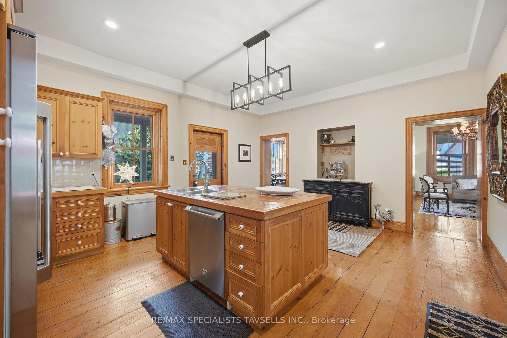 Photo 20 of 82 Cobblestone Court, Brampton, Sandringham-Wellington — HOMEH