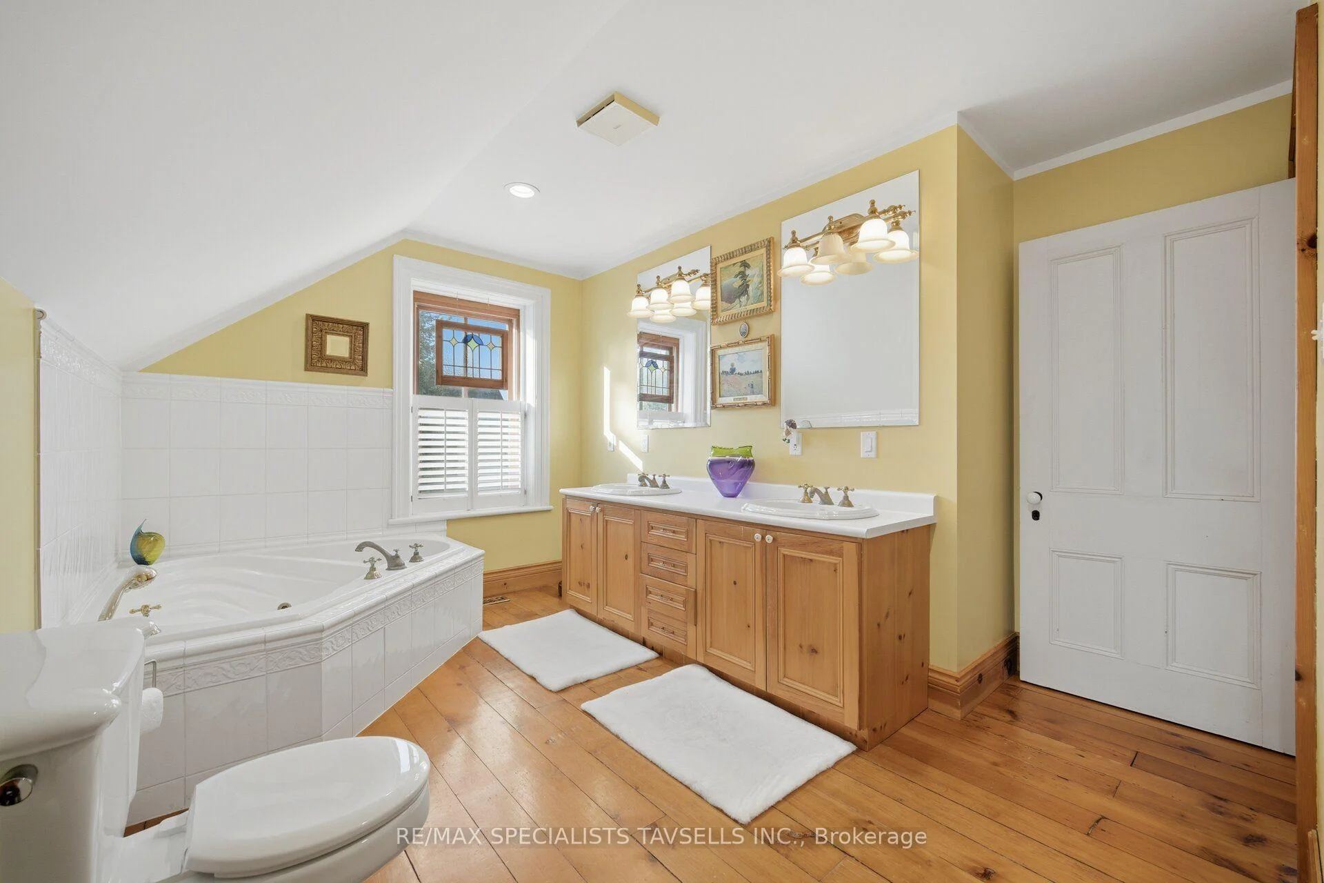 Photo 35 of 82 Cobblestone Court, Brampton, Sandringham-Wellington — HOMEH