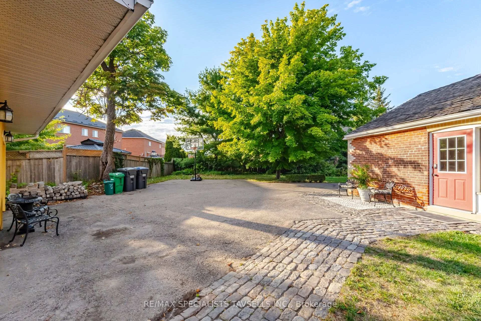 Photo 40 of 82 Cobblestone Court, Brampton, Sandringham-Wellington — HOMEH