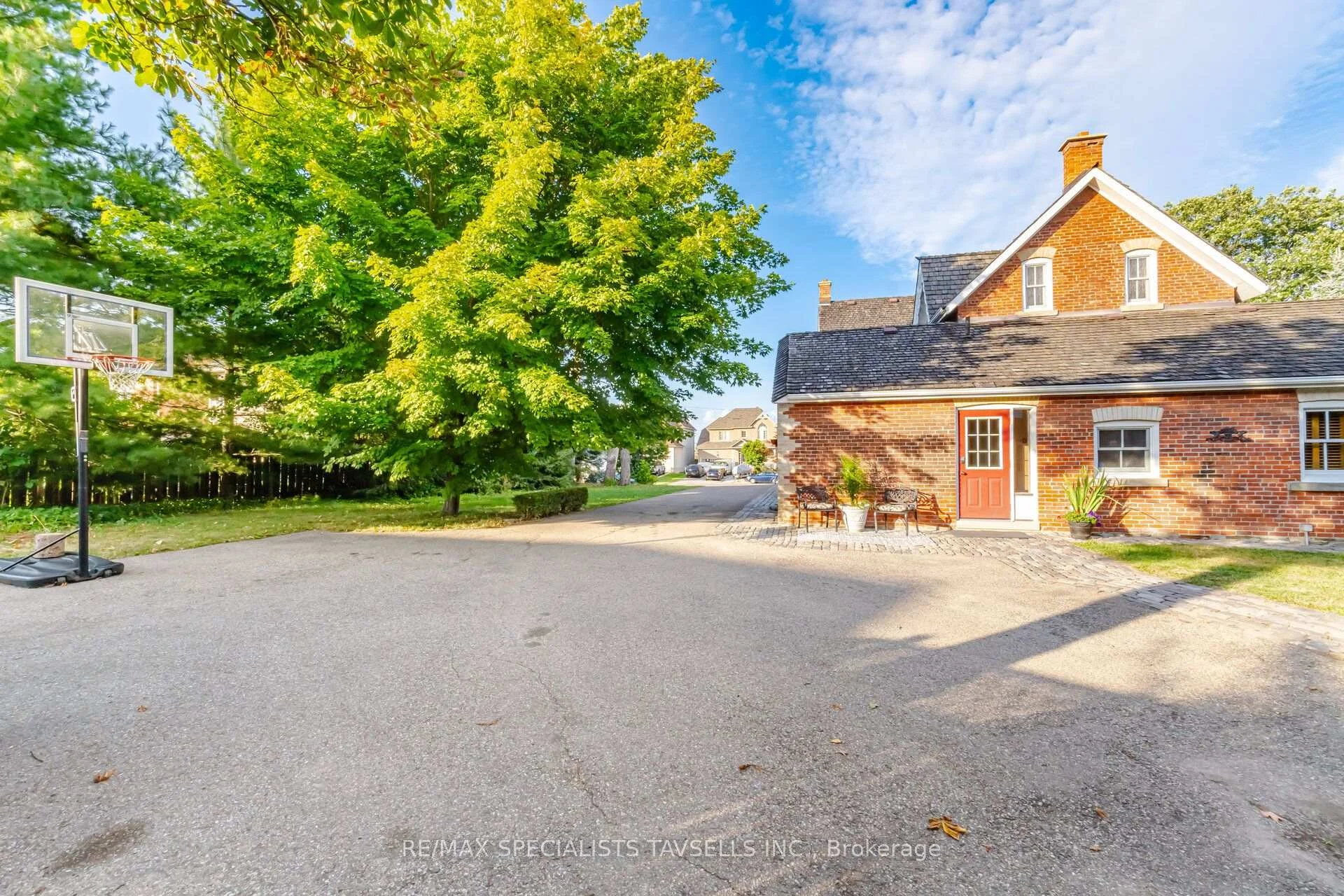 Photo 41 of 82 Cobblestone Court, Brampton, Sandringham-Wellington — HOMEH