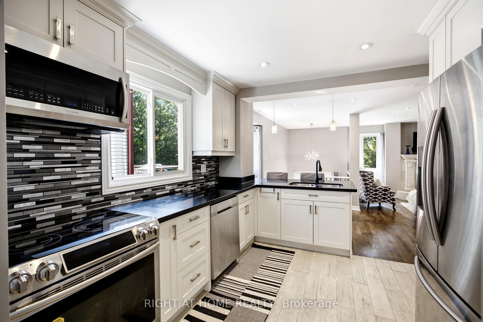 Photo 8 of 4141 Trellis Crescent, Mississauga, Erin Mills — HOMEH
