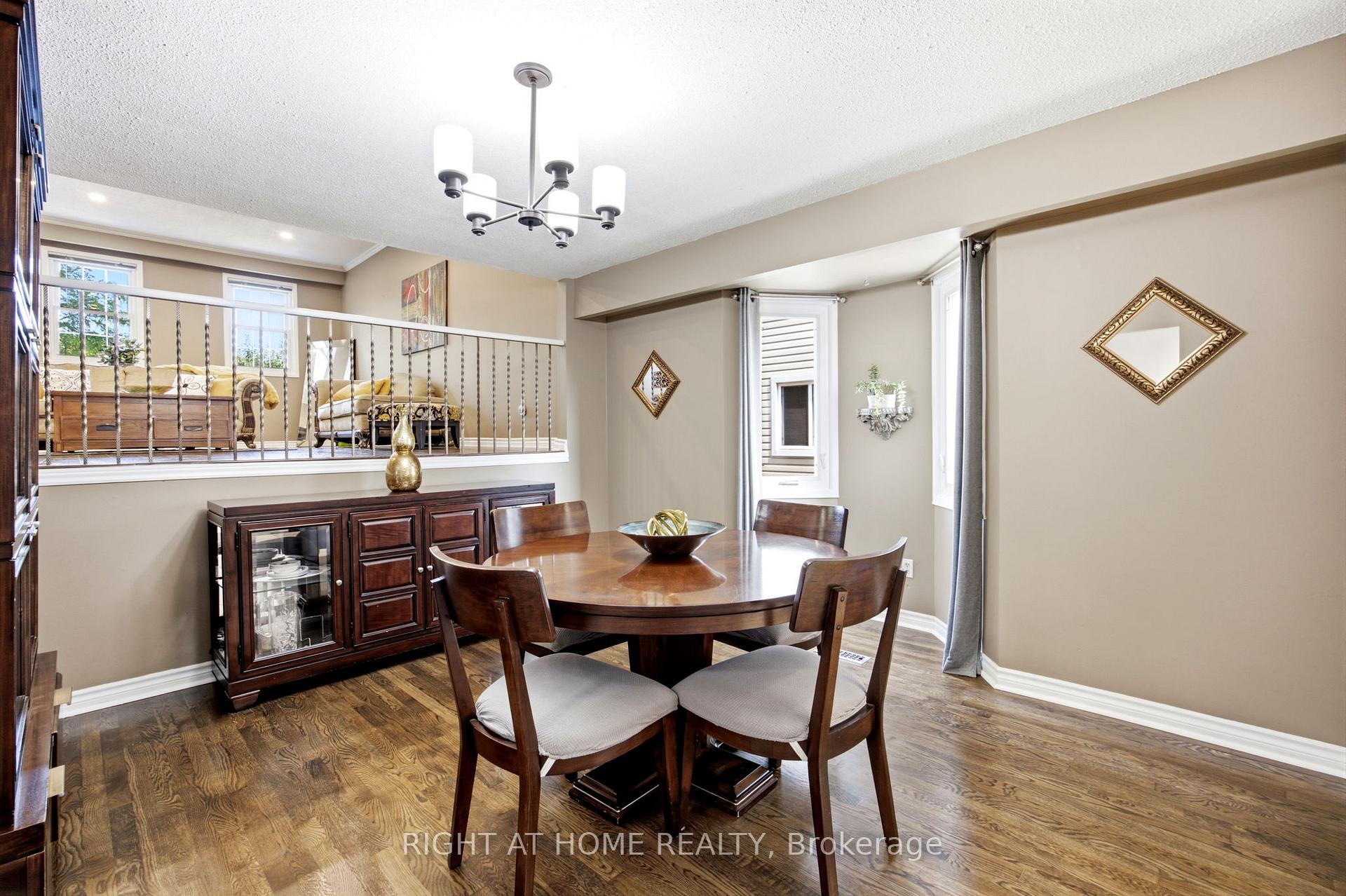 Photo 11 of 4141 Trellis Crescent, Mississauga, Erin Mills — HOMEH