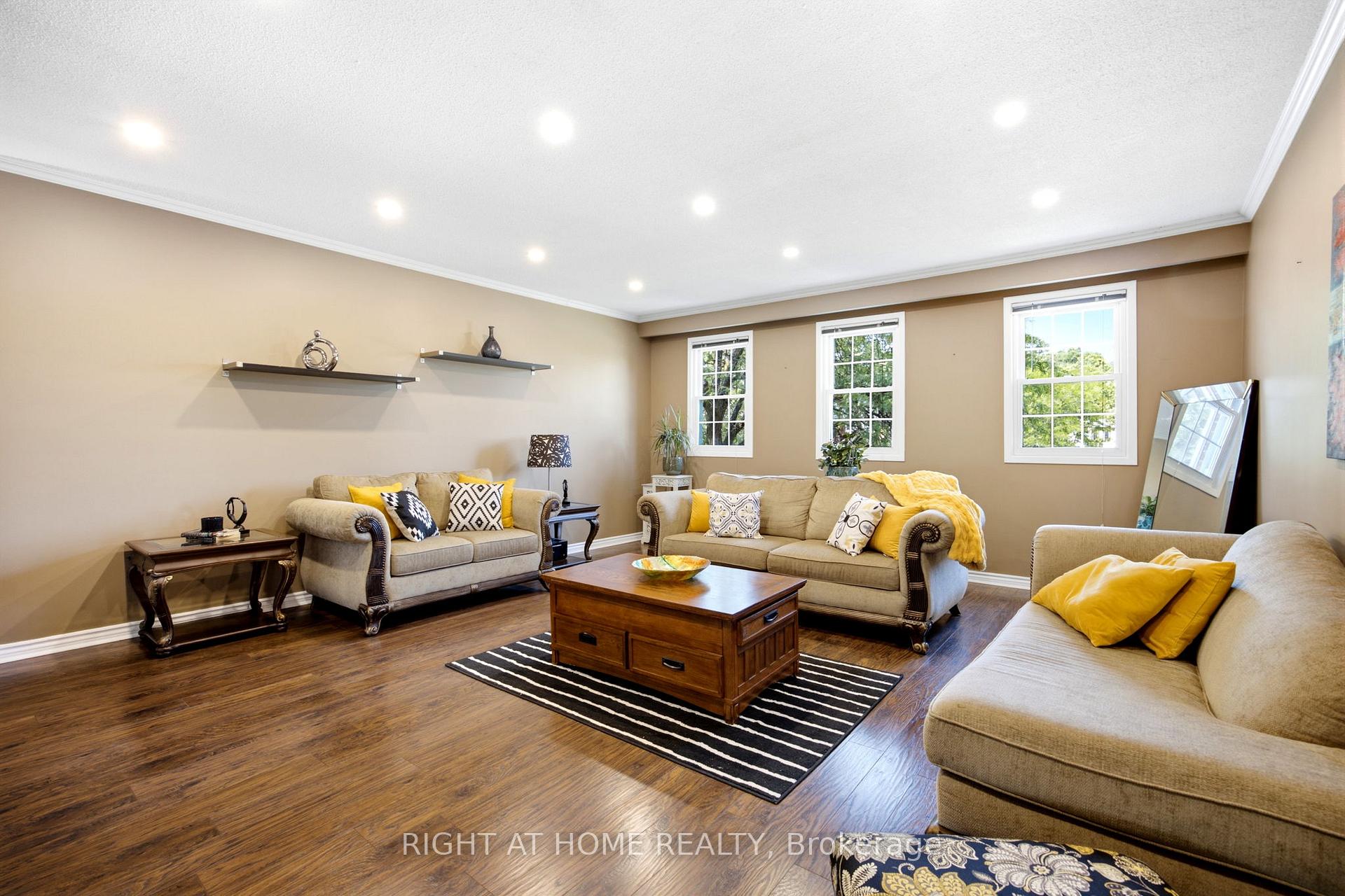 Photo 13 of 4141 Trellis Crescent, Mississauga, Erin Mills — HOMEH