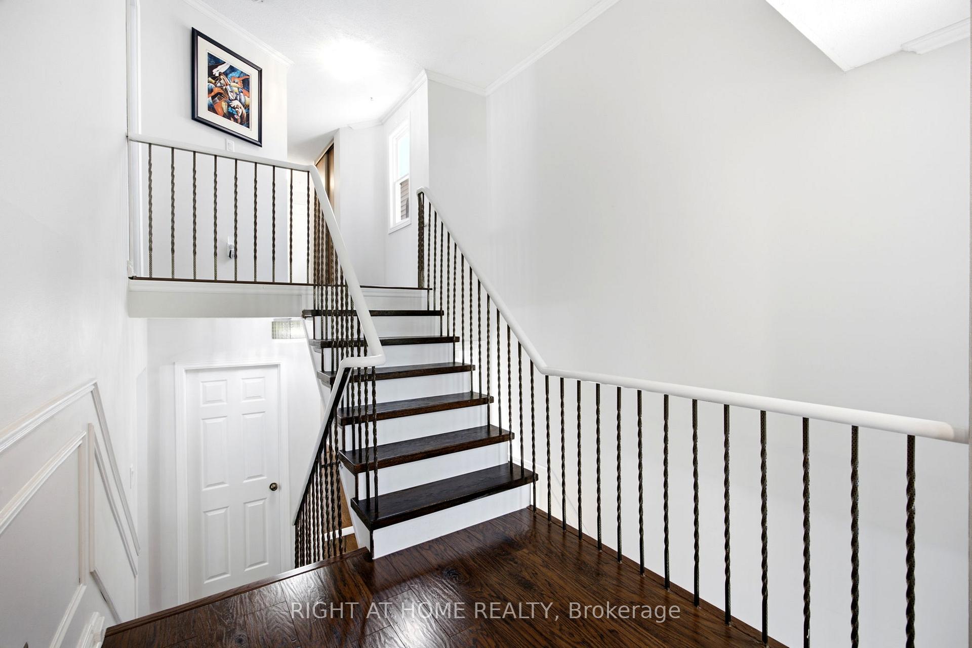 Photo 15 of 4141 Trellis Crescent, Mississauga, Erin Mills — HOMEH