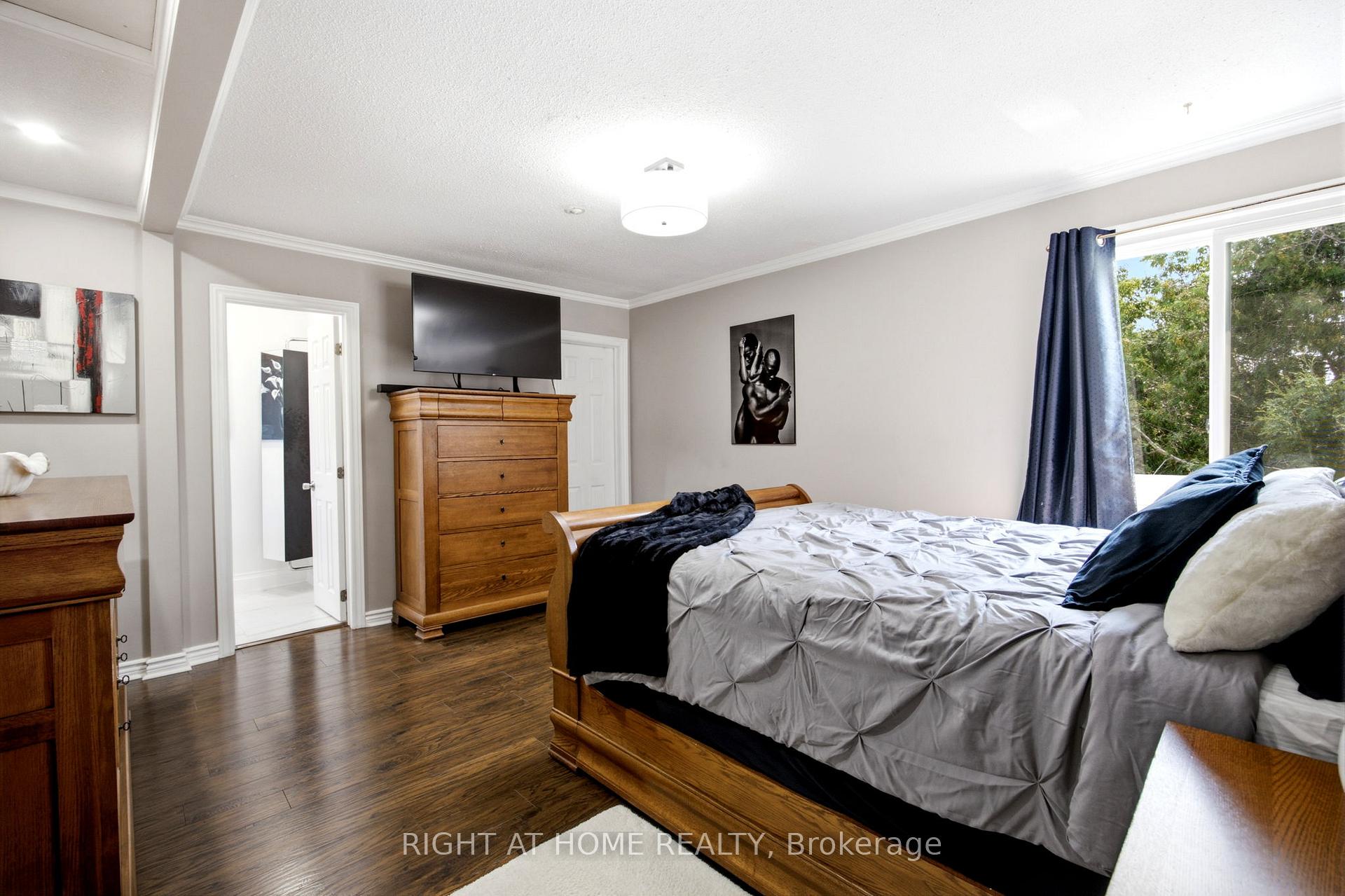 Photo 17 of 4141 Trellis Crescent, Mississauga, Erin Mills — HOMEH