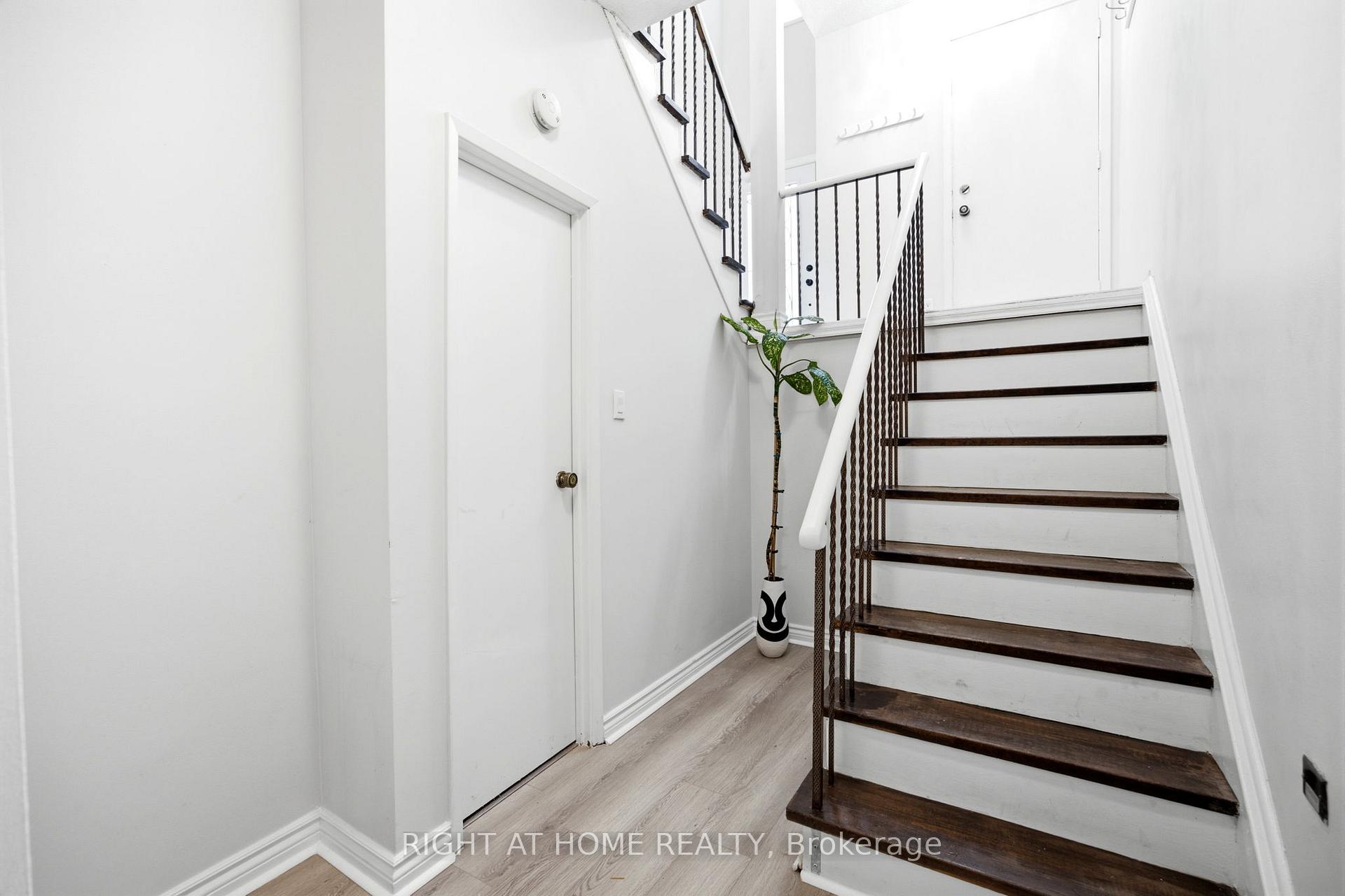 Photo 23 of 4141 Trellis Crescent, Mississauga, Erin Mills — HOMEH