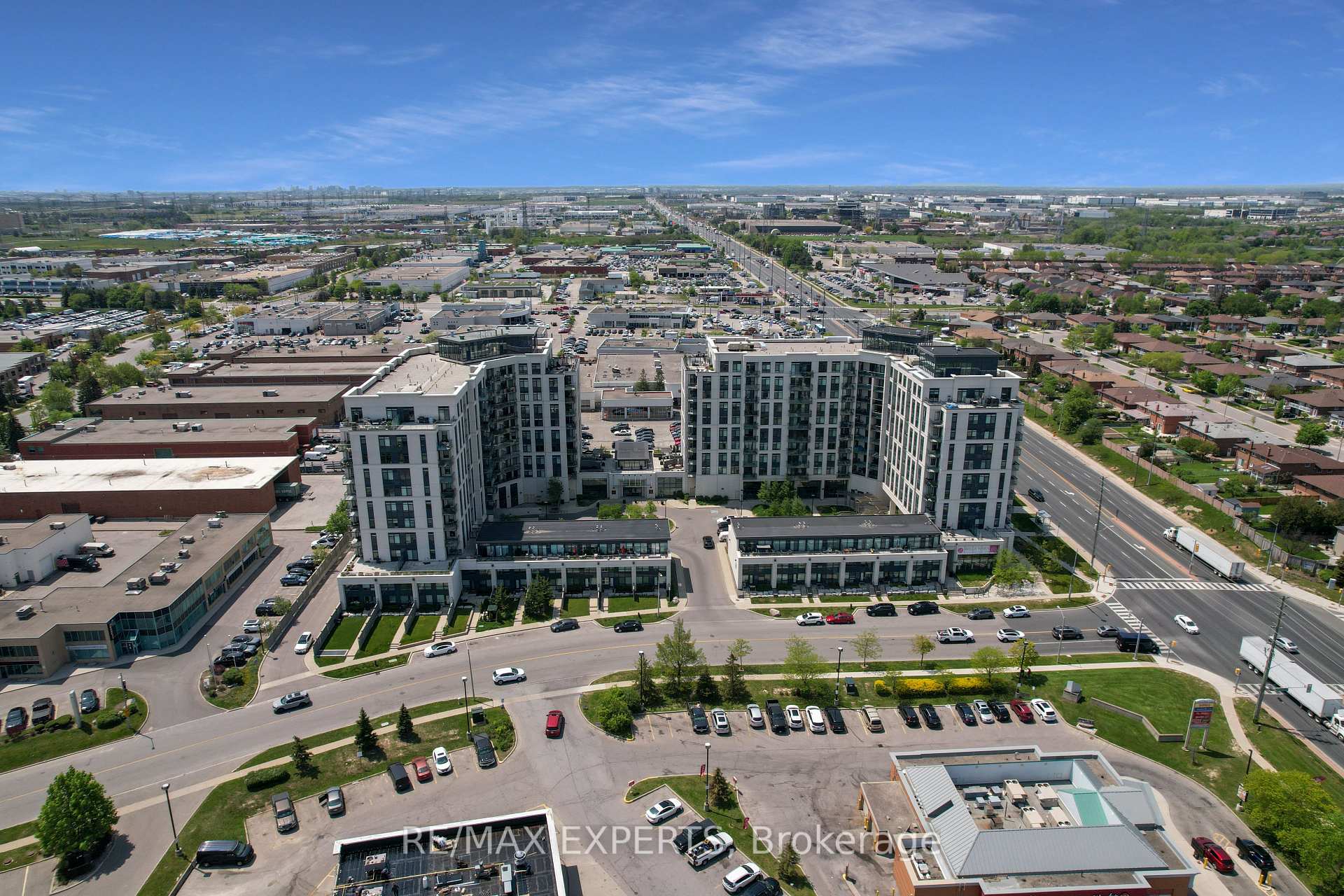 Photo 4 of Unit 208, 24 Woodstream Boulevard, Vaughan, Vaughan Grove — HOMEH