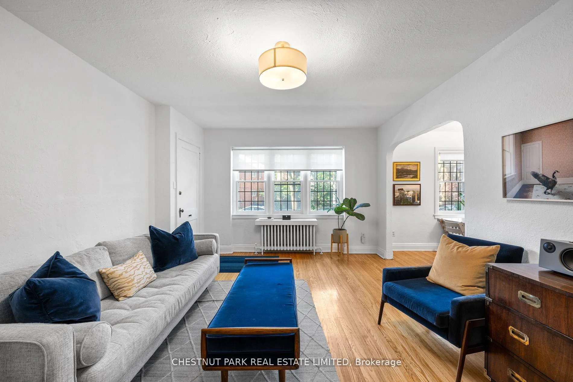 Photo 5 of Unit Main, 9 Oriole Crescent, Toronto, Yonge-St. Clair — HOMEH