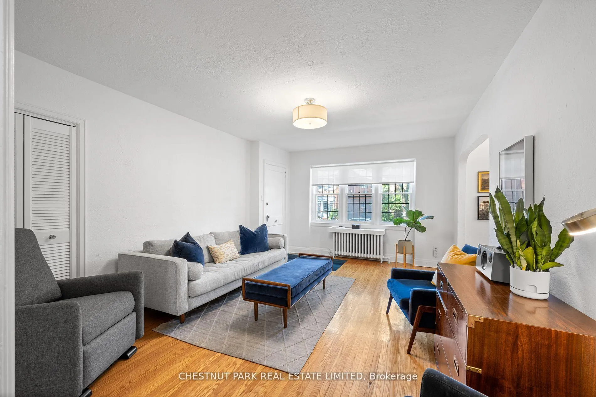 Photo 6 of Unit Main, 9 Oriole Crescent, Toronto, Yonge-St. Clair — HOMEH