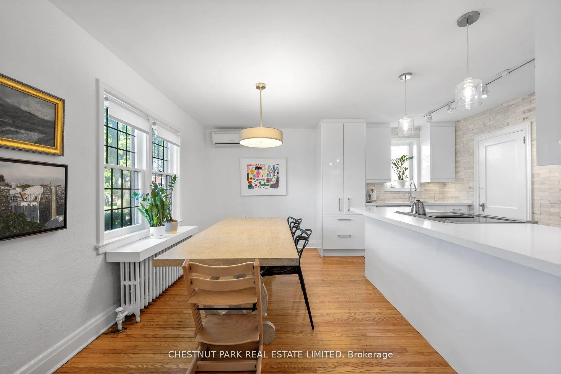 Photo 10 of Unit Main, 9 Oriole Crescent, Toronto, Yonge-St. Clair — HOMEH