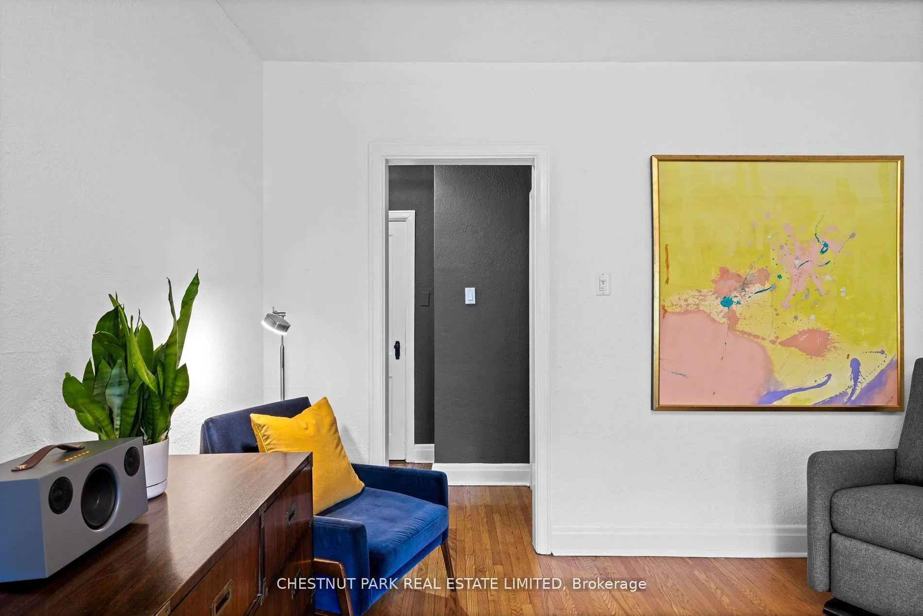 Photo 14 of Unit Main, 9 Oriole Crescent, Toronto, Yonge-St. Clair — HOMEH