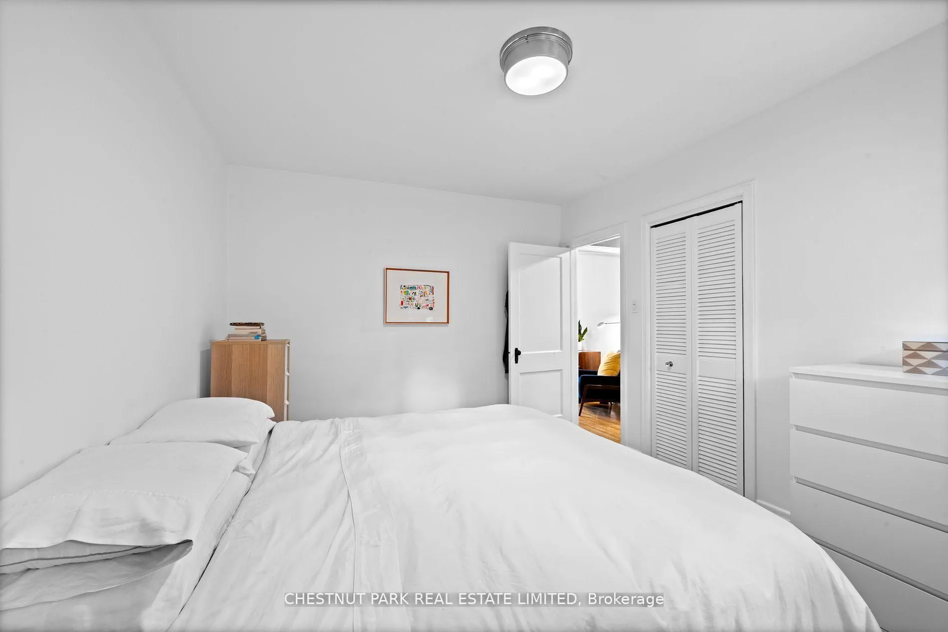 Photo 16 of Unit Main, 9 Oriole Crescent, Toronto, Yonge-St. Clair — HOMEH