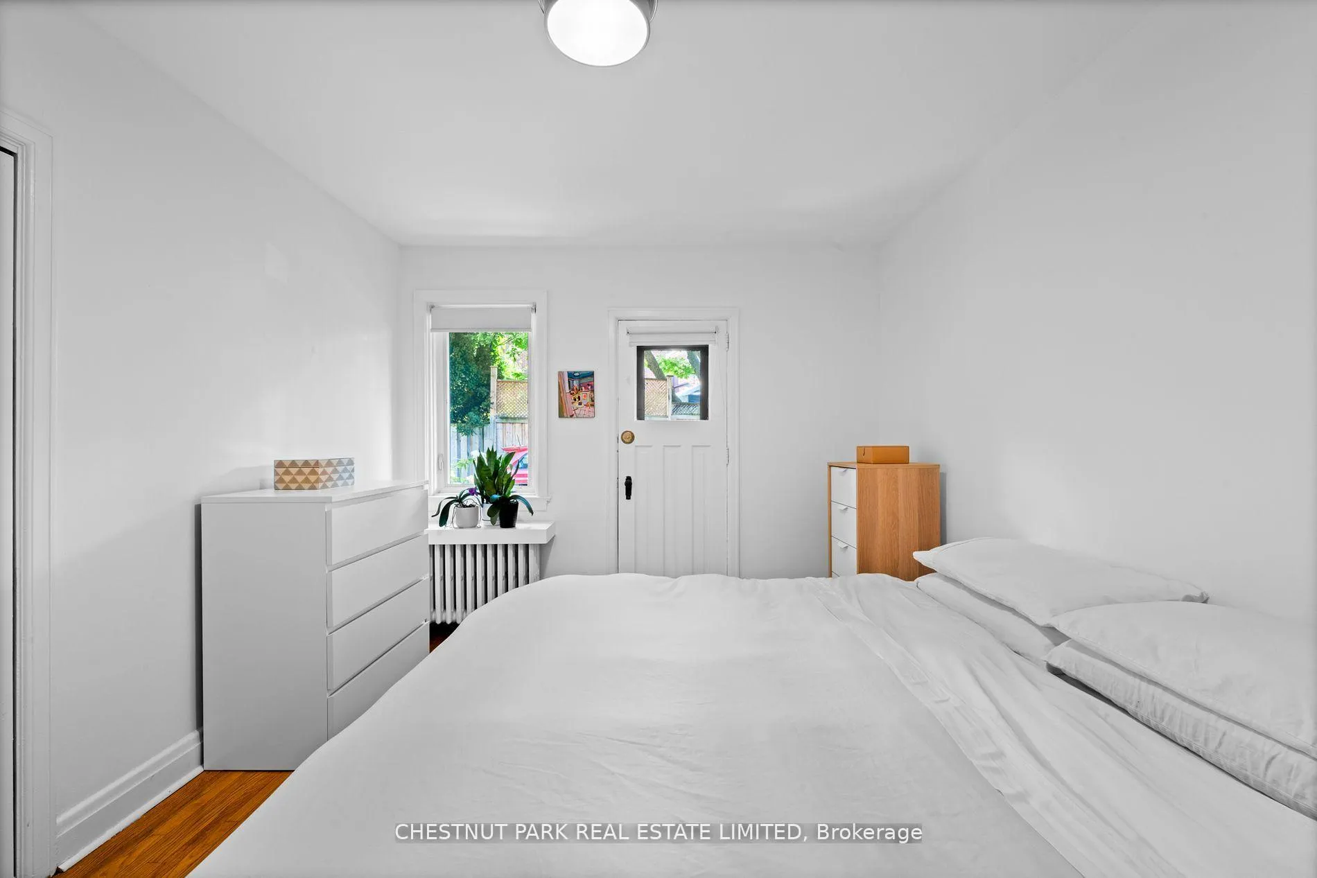 Photo 17 of Unit Main, 9 Oriole Crescent, Toronto, Yonge-St. Clair — HOMEH