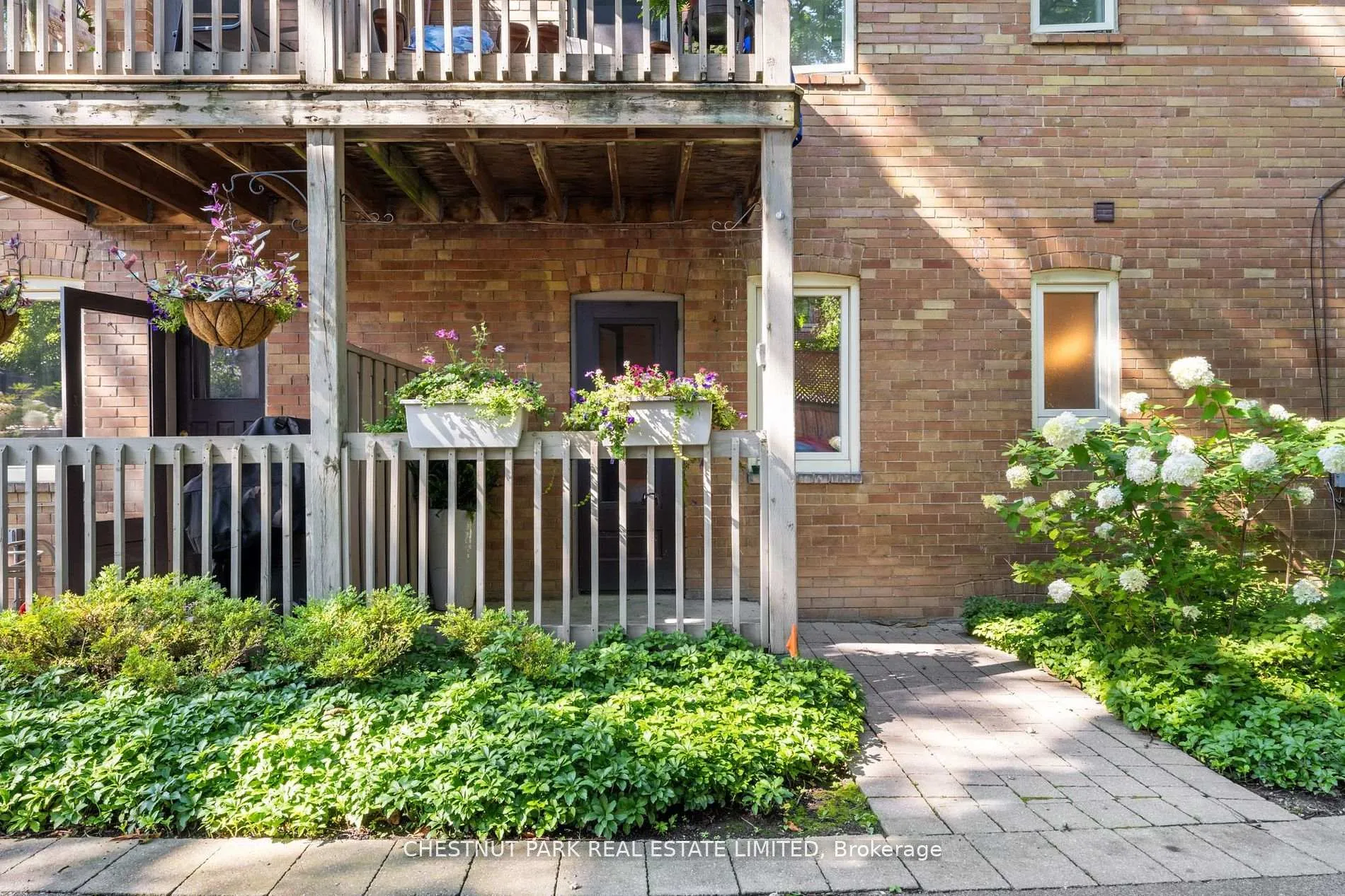 Photo 22 of Unit Main, 9 Oriole Crescent, Toronto, Yonge-St. Clair — HOMEH
