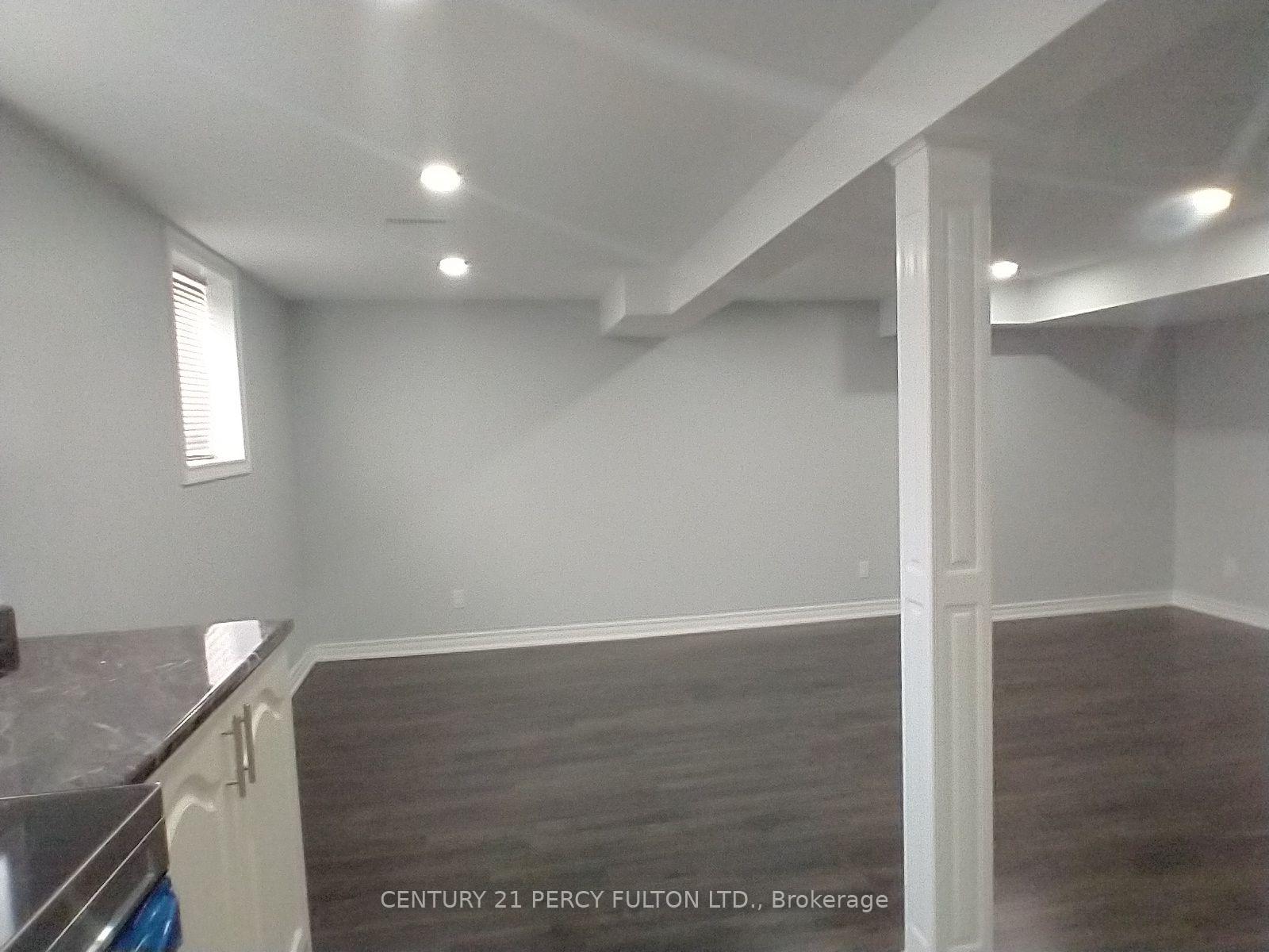 Photo 6 of 401 Anderson Street, Whitby, Blue Grass Meadows — HOMEH