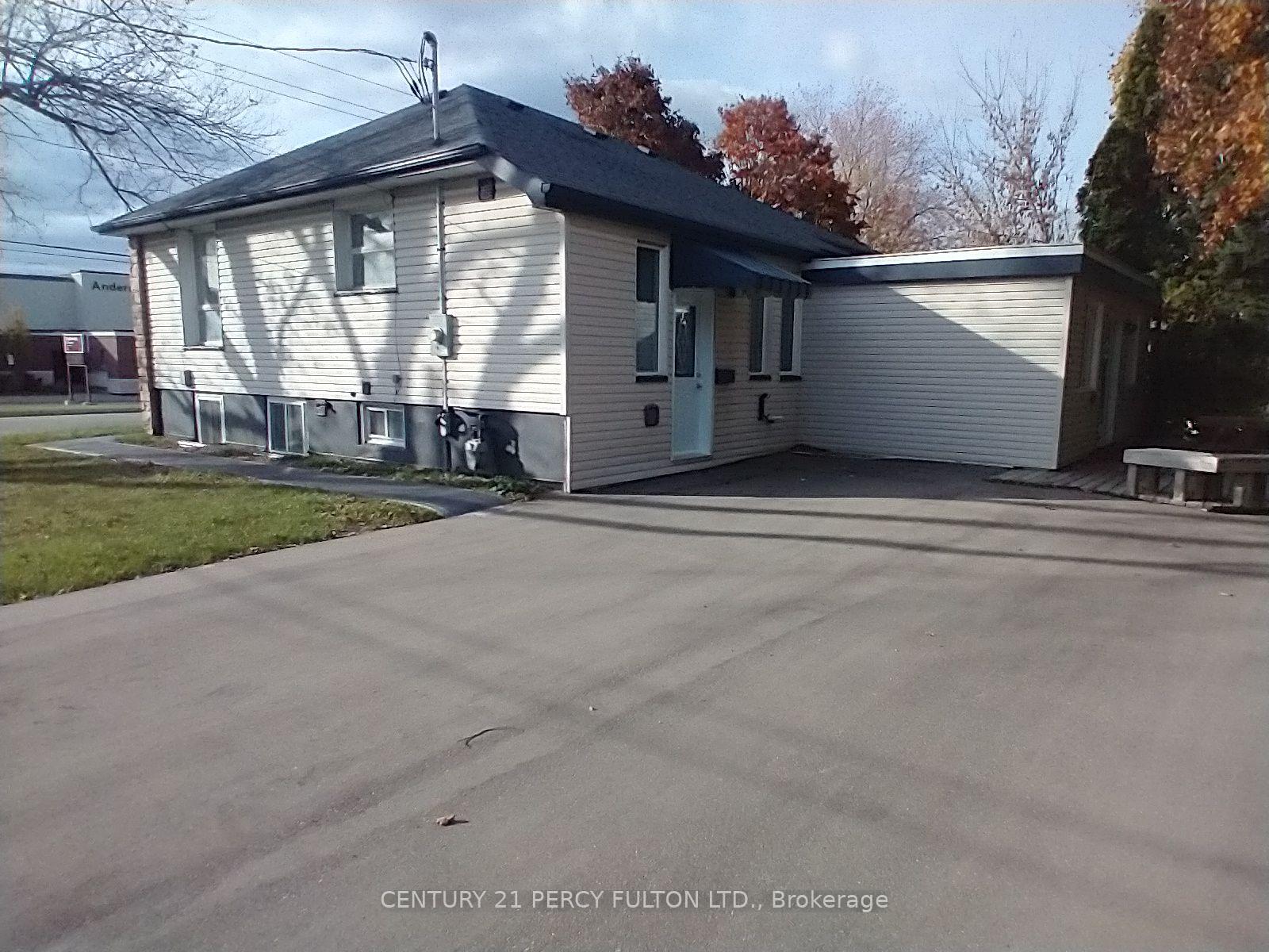 Photo 10 of 401 Anderson Street, Whitby, Blue Grass Meadows — HOMEH