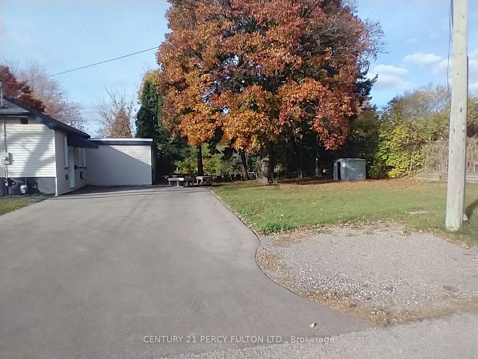 Photo 13 of 401 Anderson Street, Whitby, Blue Grass Meadows — HOMEH
