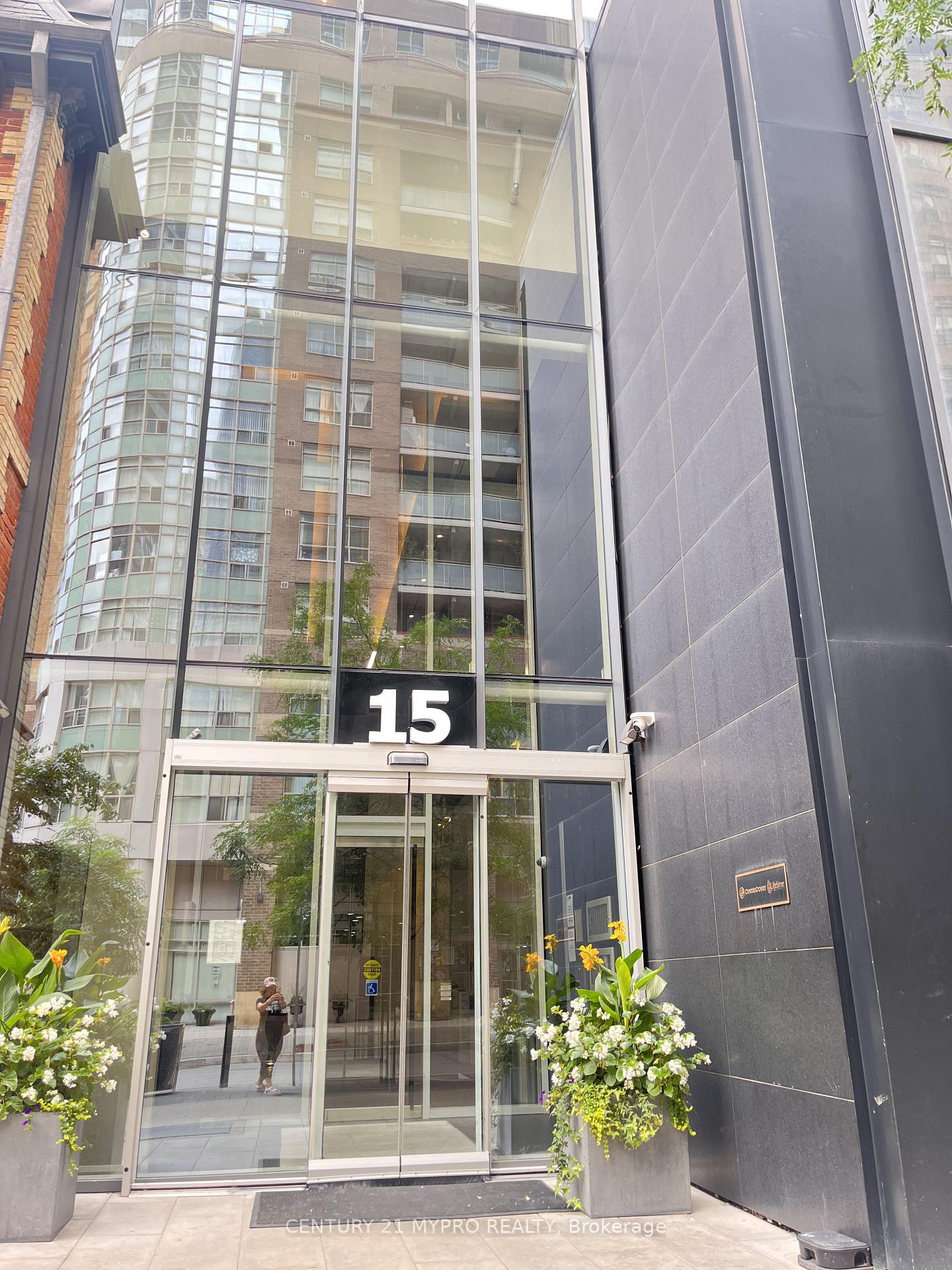 Front of Unit 2804, 15 Grenville Street