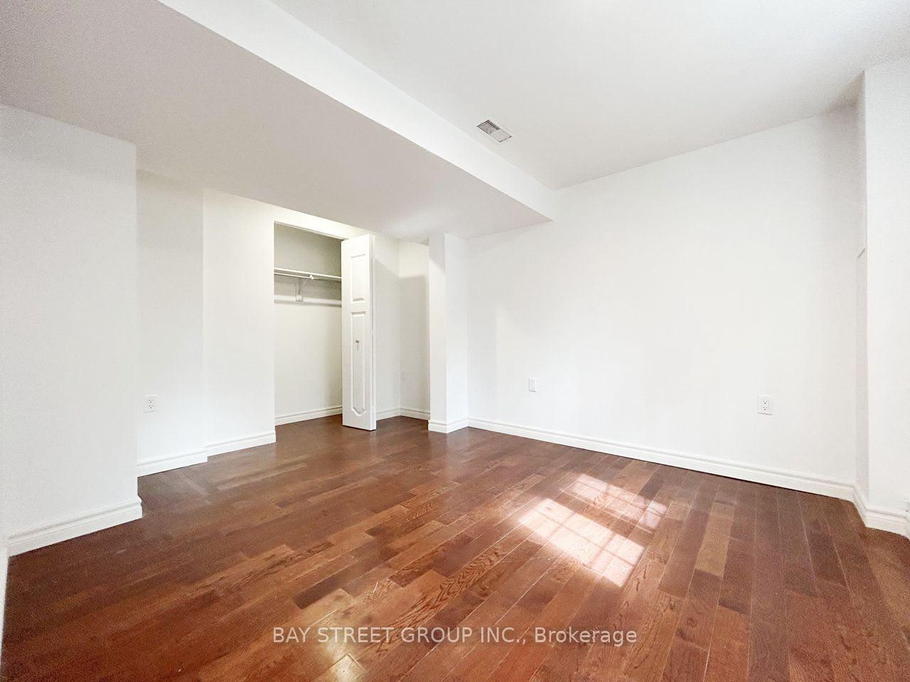 Photo 9 of 17 Bradbury Crescent, Ajax, Northwest Ajax — HOMEH