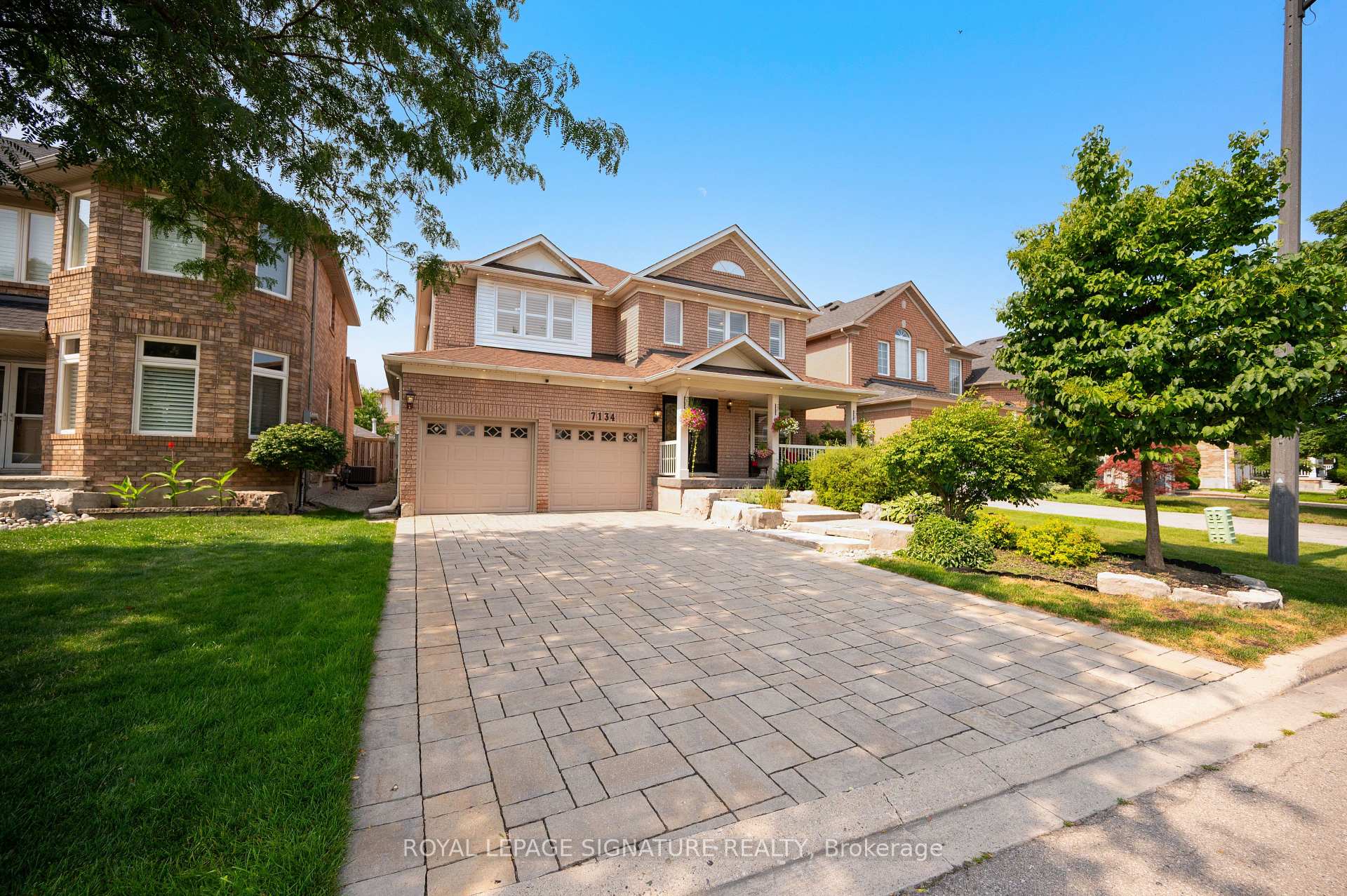 Photo 4 of 7134 Hallsands Drive, Mississauga, Meadowvale Village — HOMEH