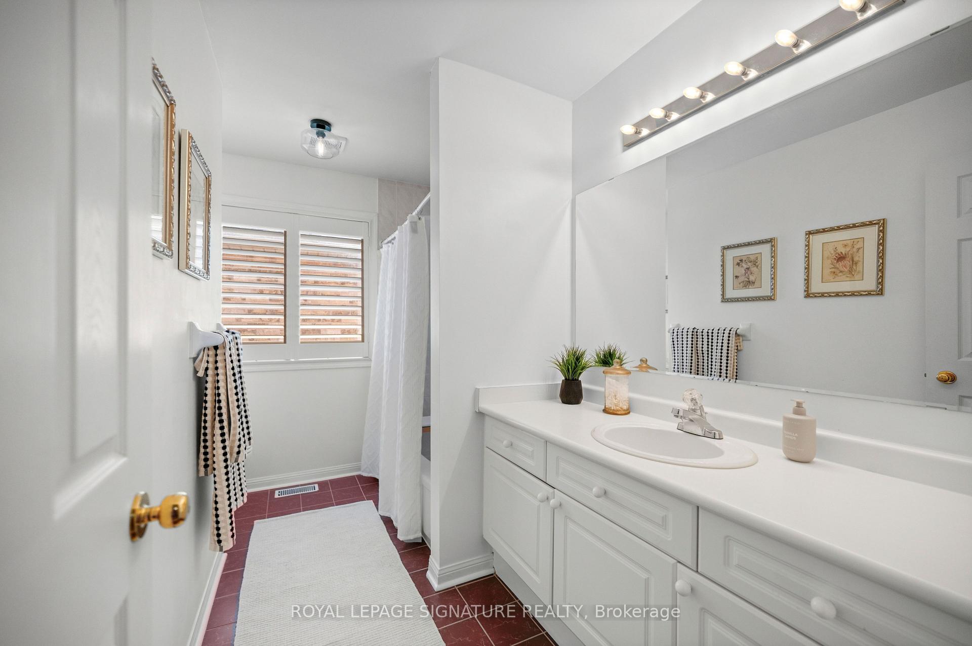 Photo 37 of 7134 Hallsands Drive, Mississauga, Meadowvale Village — HOMEH