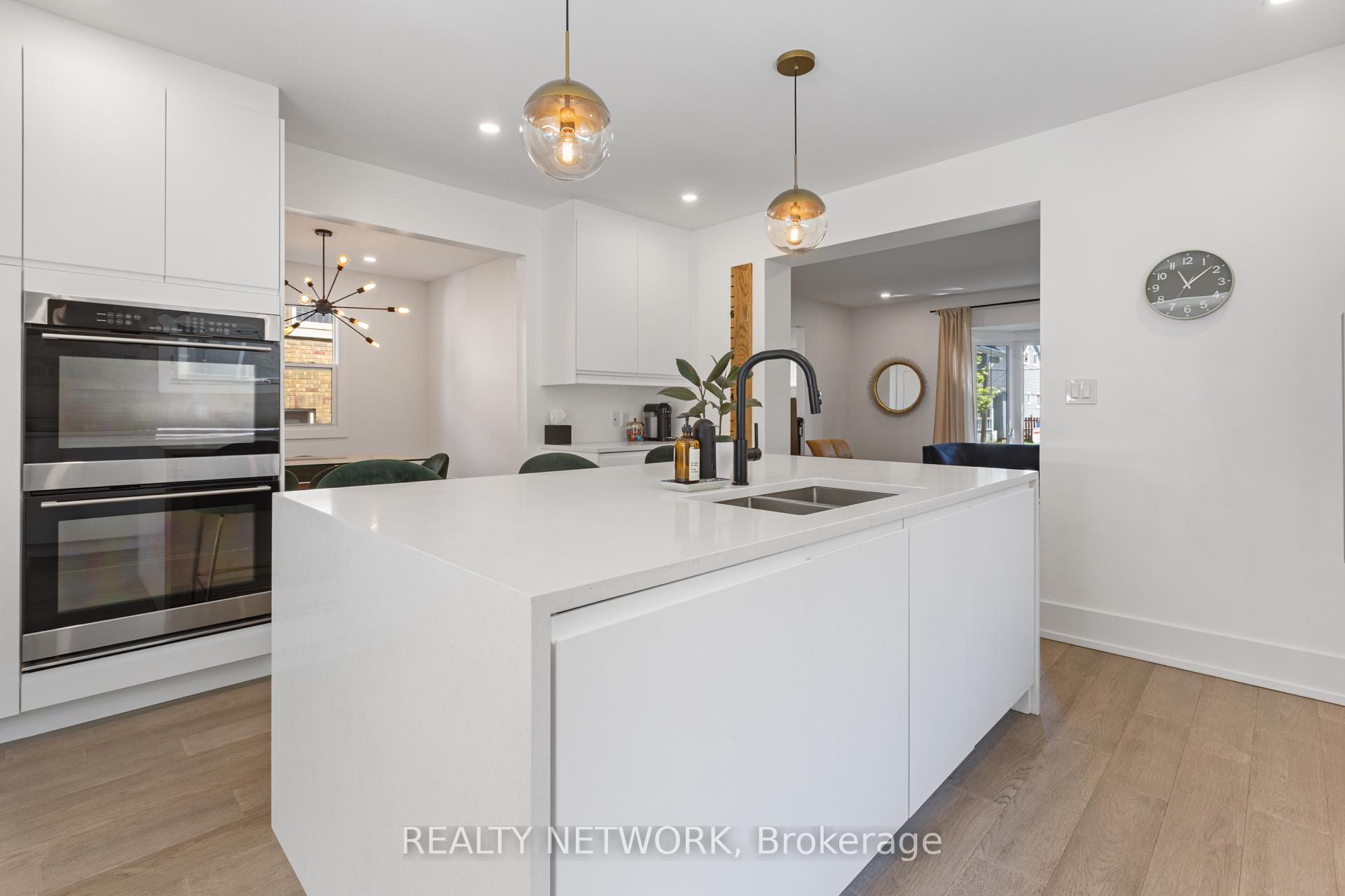 Photo 9 of 16 South Drive, St. Catharines, Old Glenridge — HOMEH