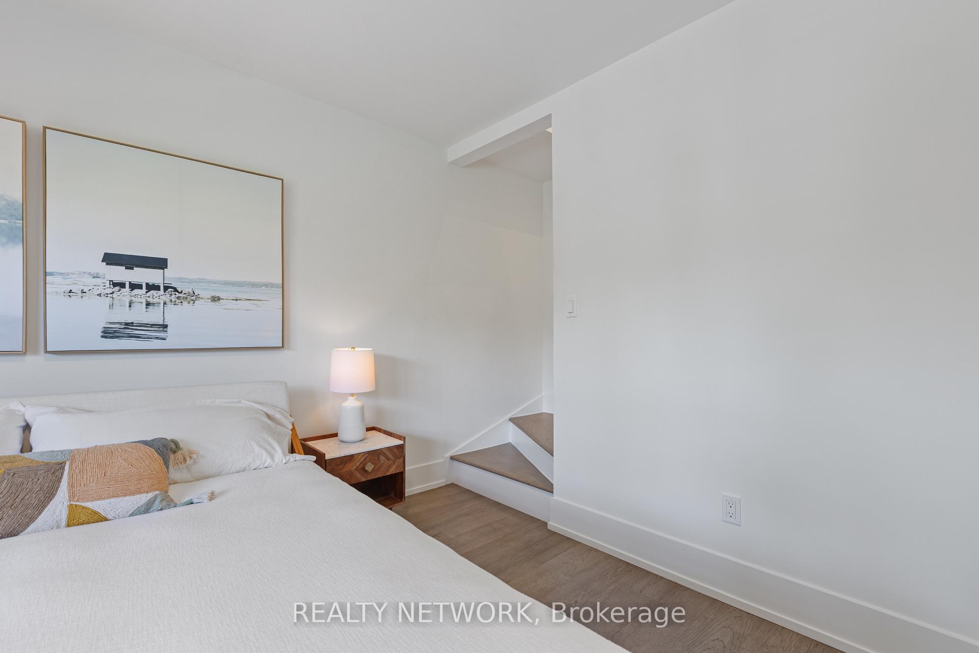 Photo 17 of 16 South Drive, St. Catharines, Old Glenridge — HOMEH