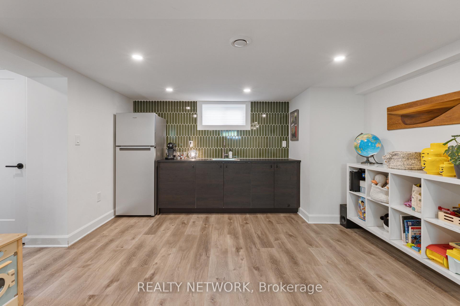 Photo 29 of 16 South Drive, St. Catharines, Old Glenridge — HOMEH