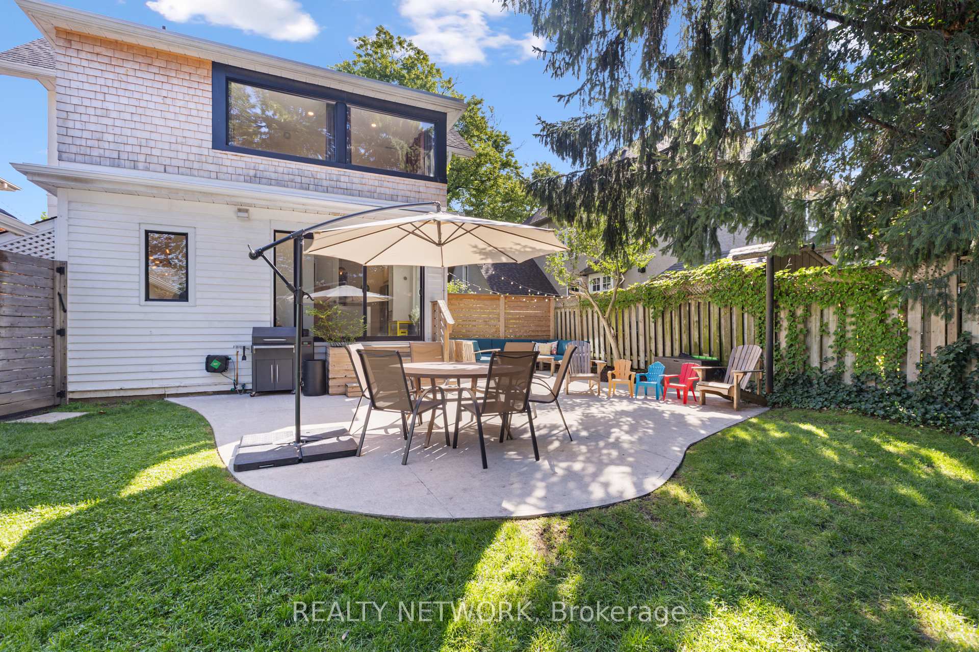 Photo 36 of 16 South Drive, St. Catharines, Old Glenridge — HOMEH